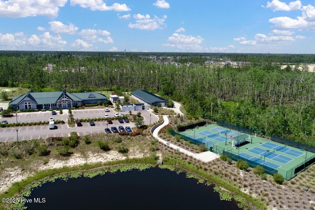 100538453 | Photo 43