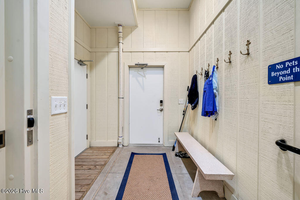 100564545 | Photo 110