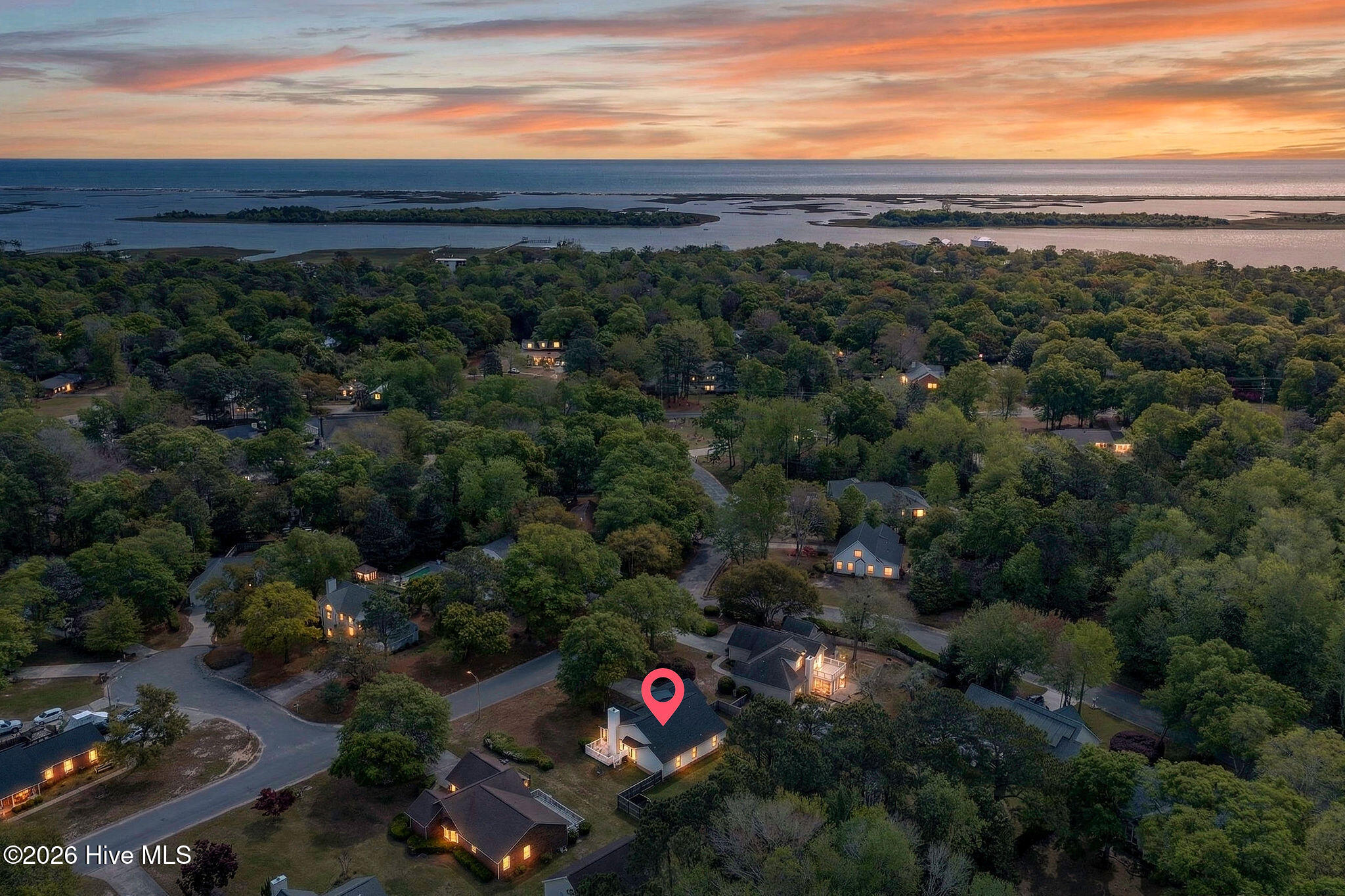 100565876 | Photo 40