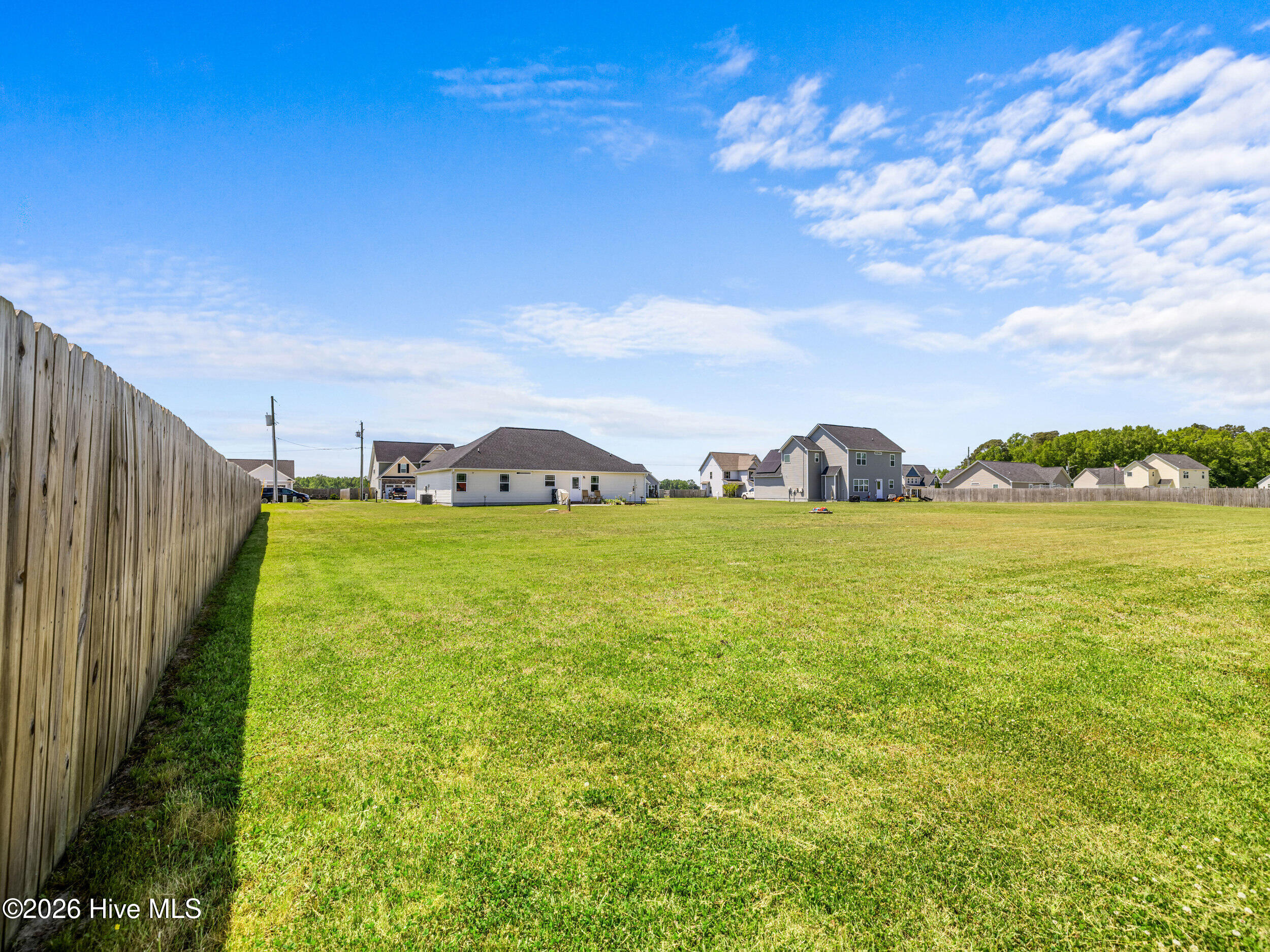 100569588 | Photo 35