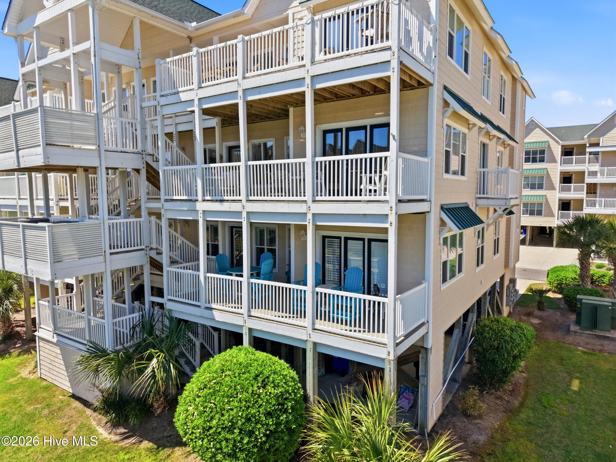 100567598 | Photo 36