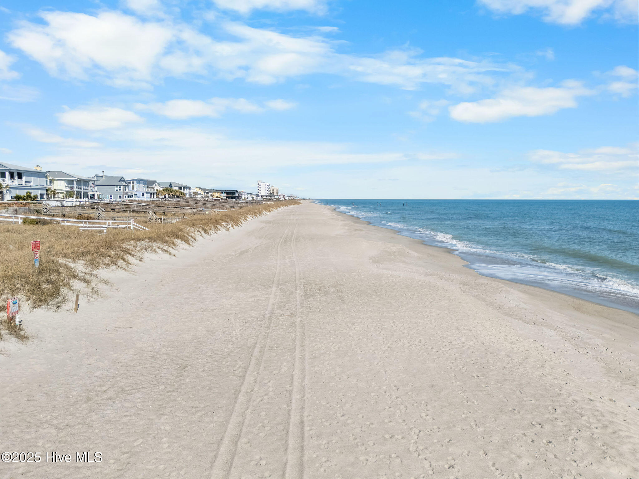 100510595 | Photo 43