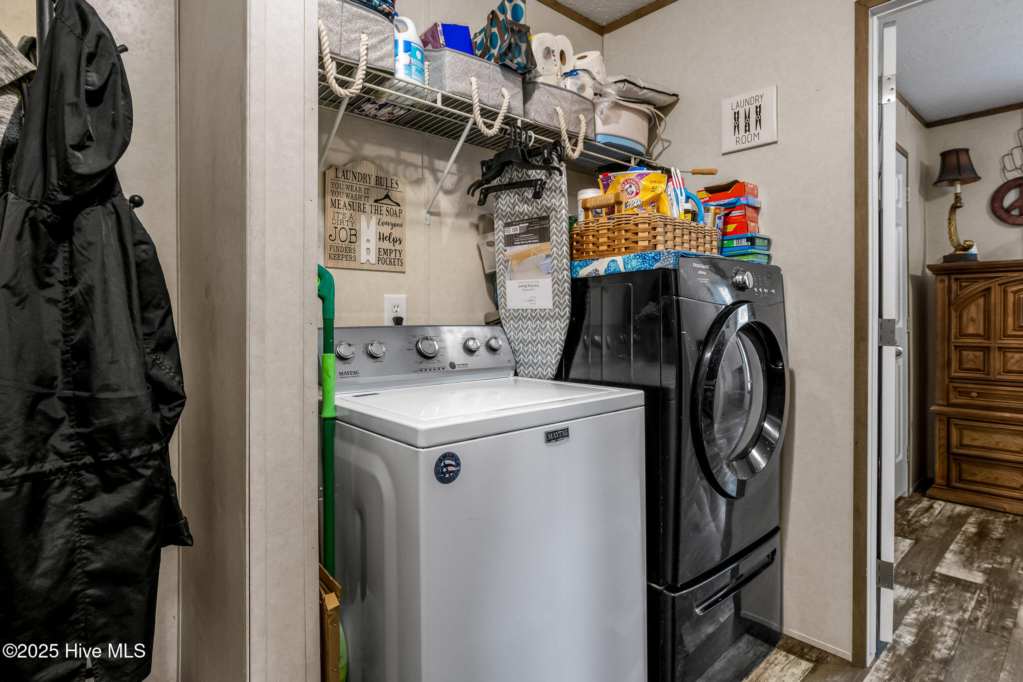 100524140 | Photo 19