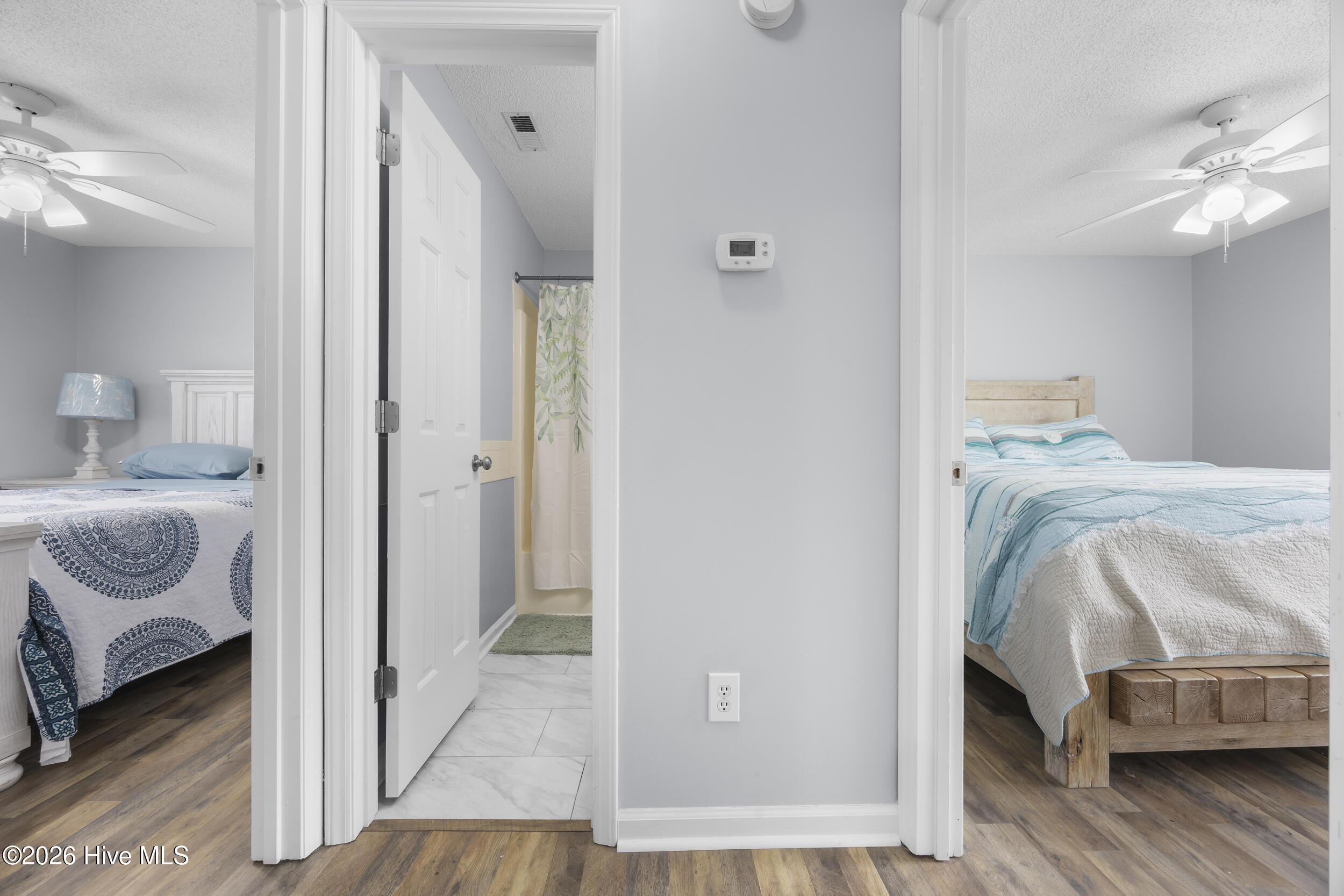 100566189 | Photo 19