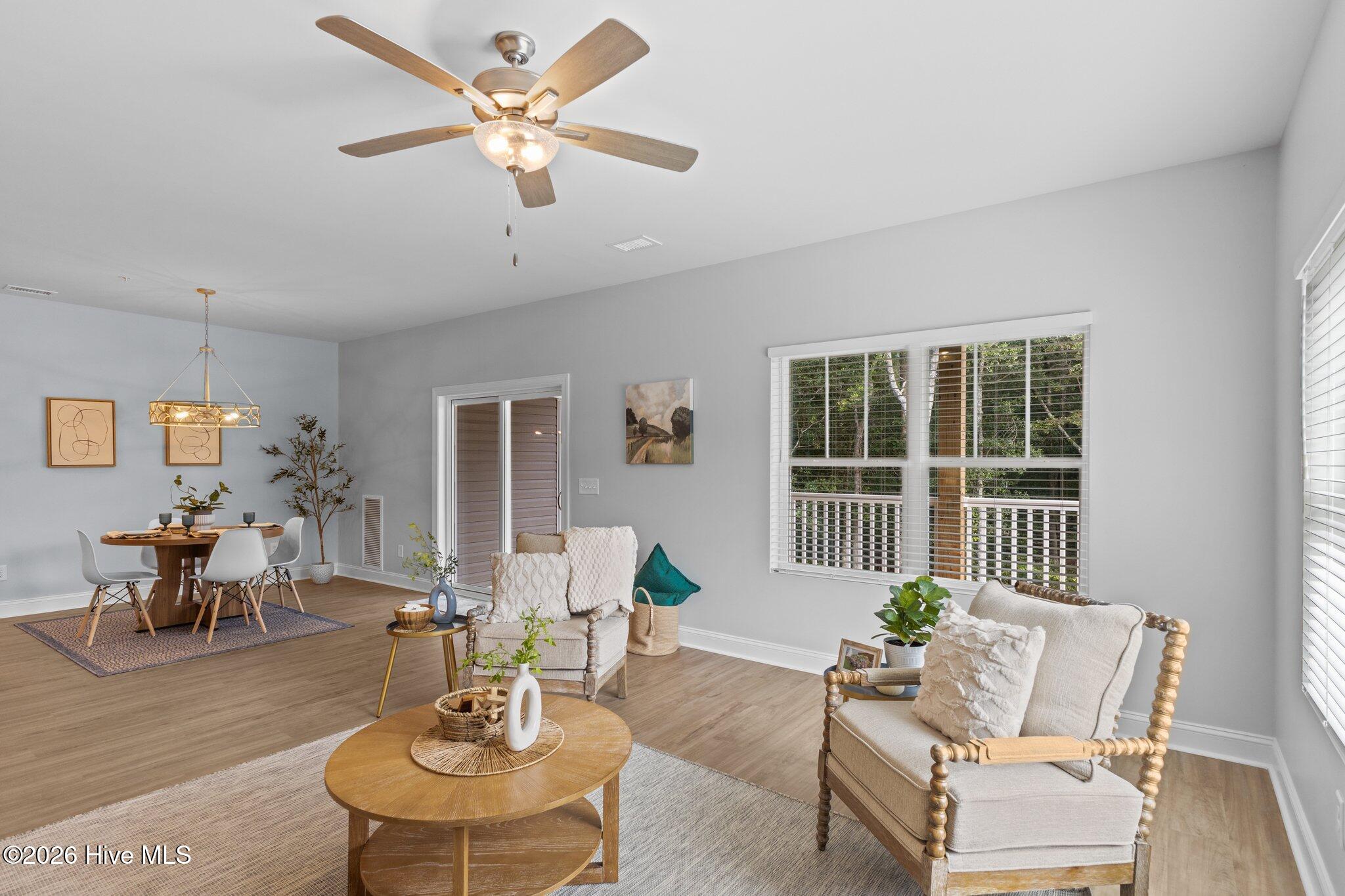 100564652 | Photo 16