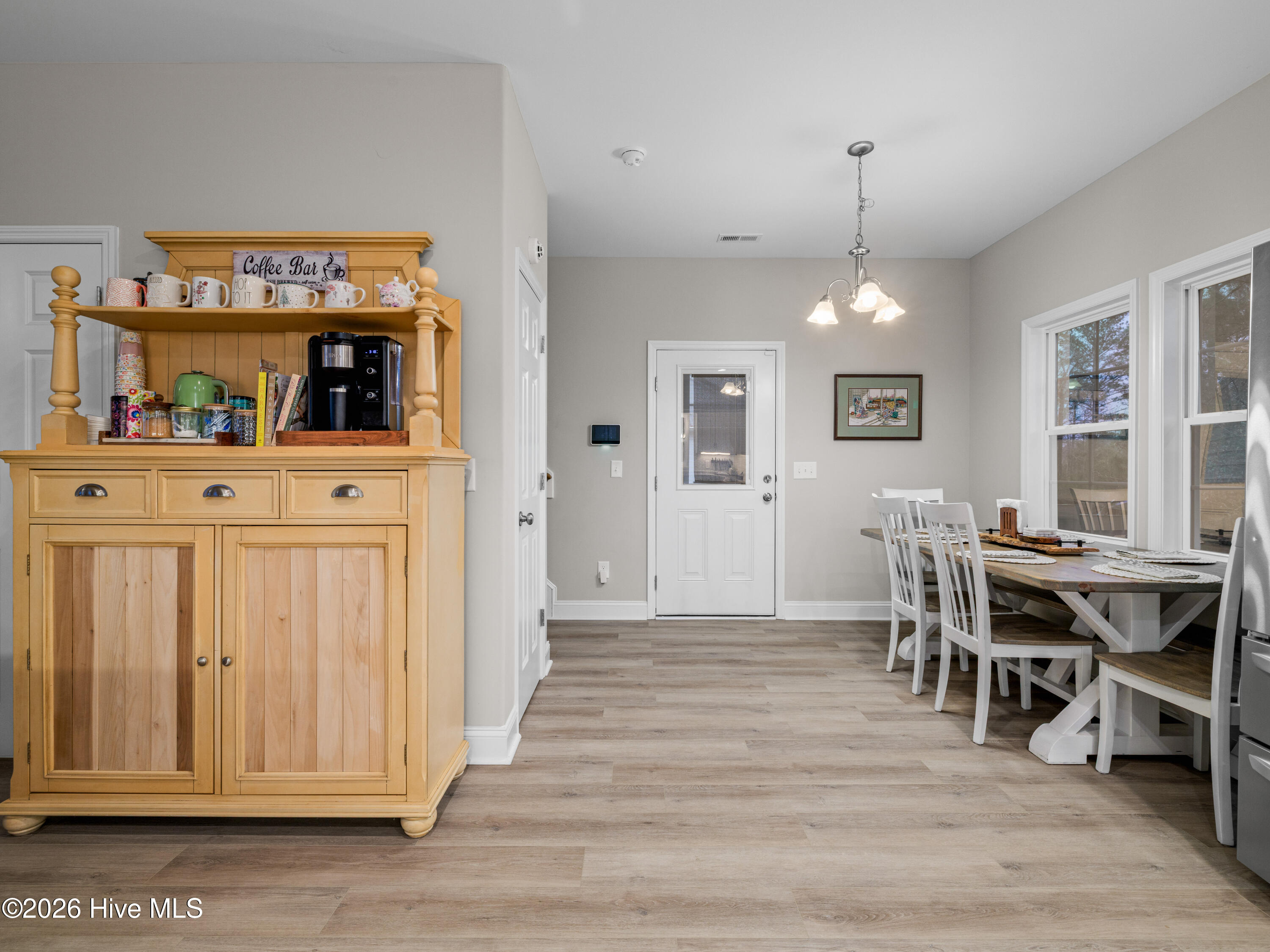 100549513 | Photo 23