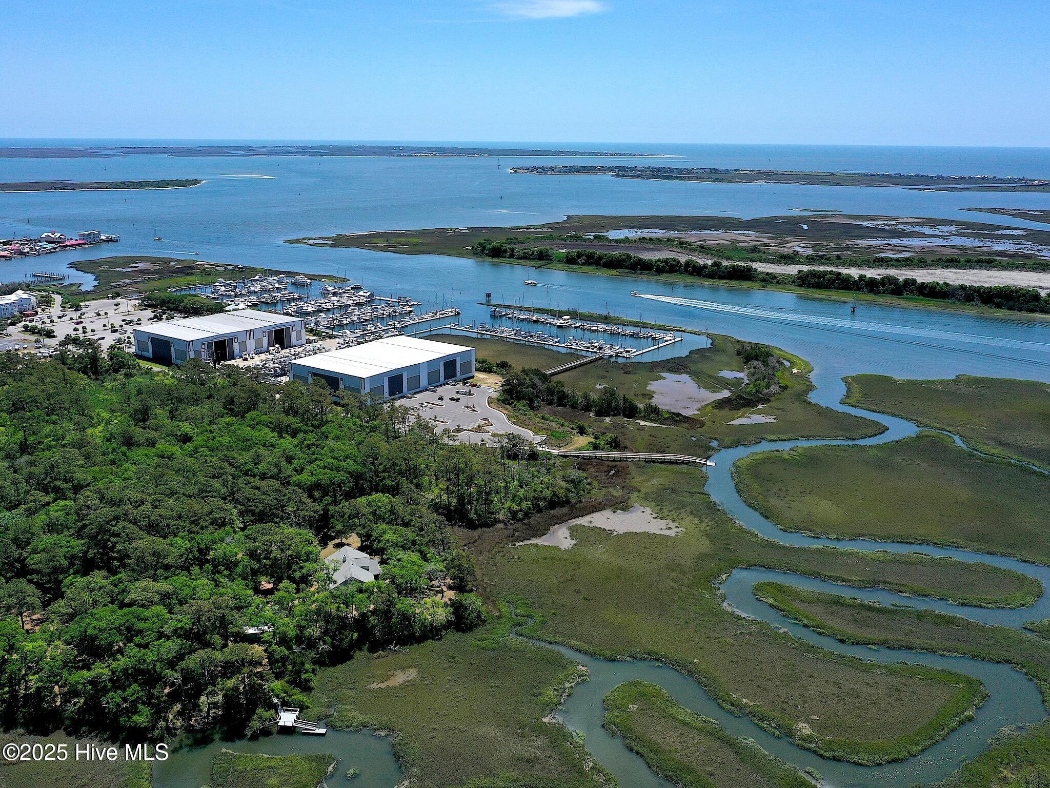 100504796 | Photo 86