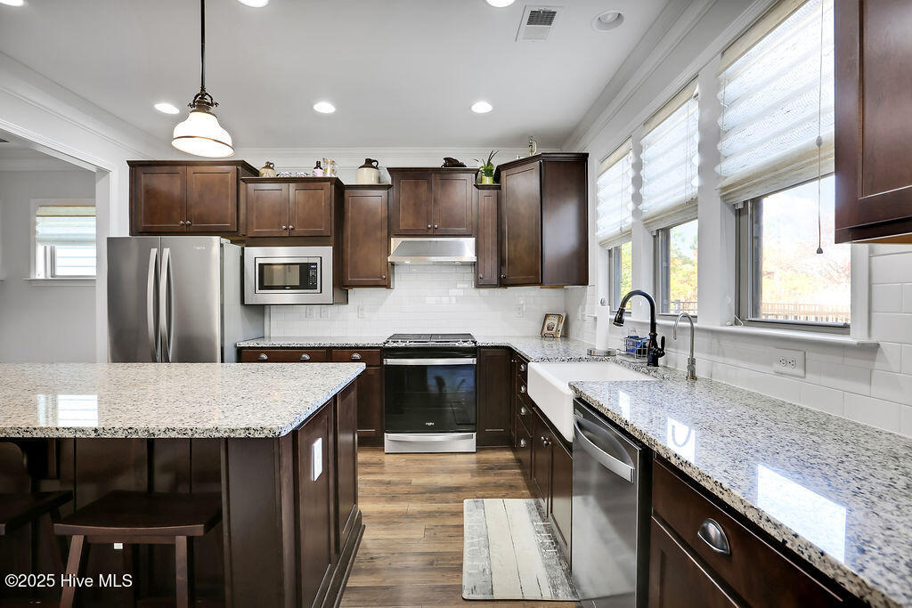 100546286 | Photo 15