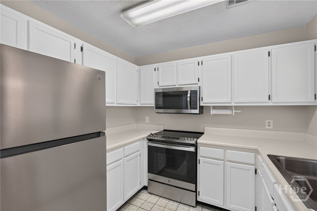 Photo 4 of Condo for sale at 115 Bull River Blf Dr, Savannah, GA 31410 | MLS# SA367181 | Listing updated on 2026-10-29
