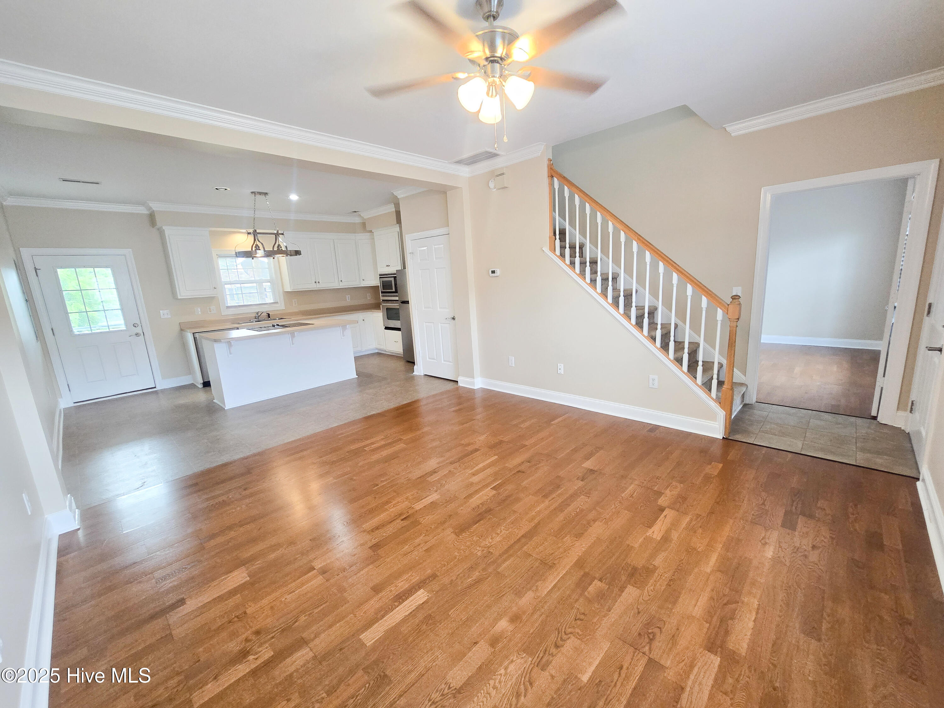 4 Schooner Drive, Swansboro, NC 28584 – photo 4: Living Room