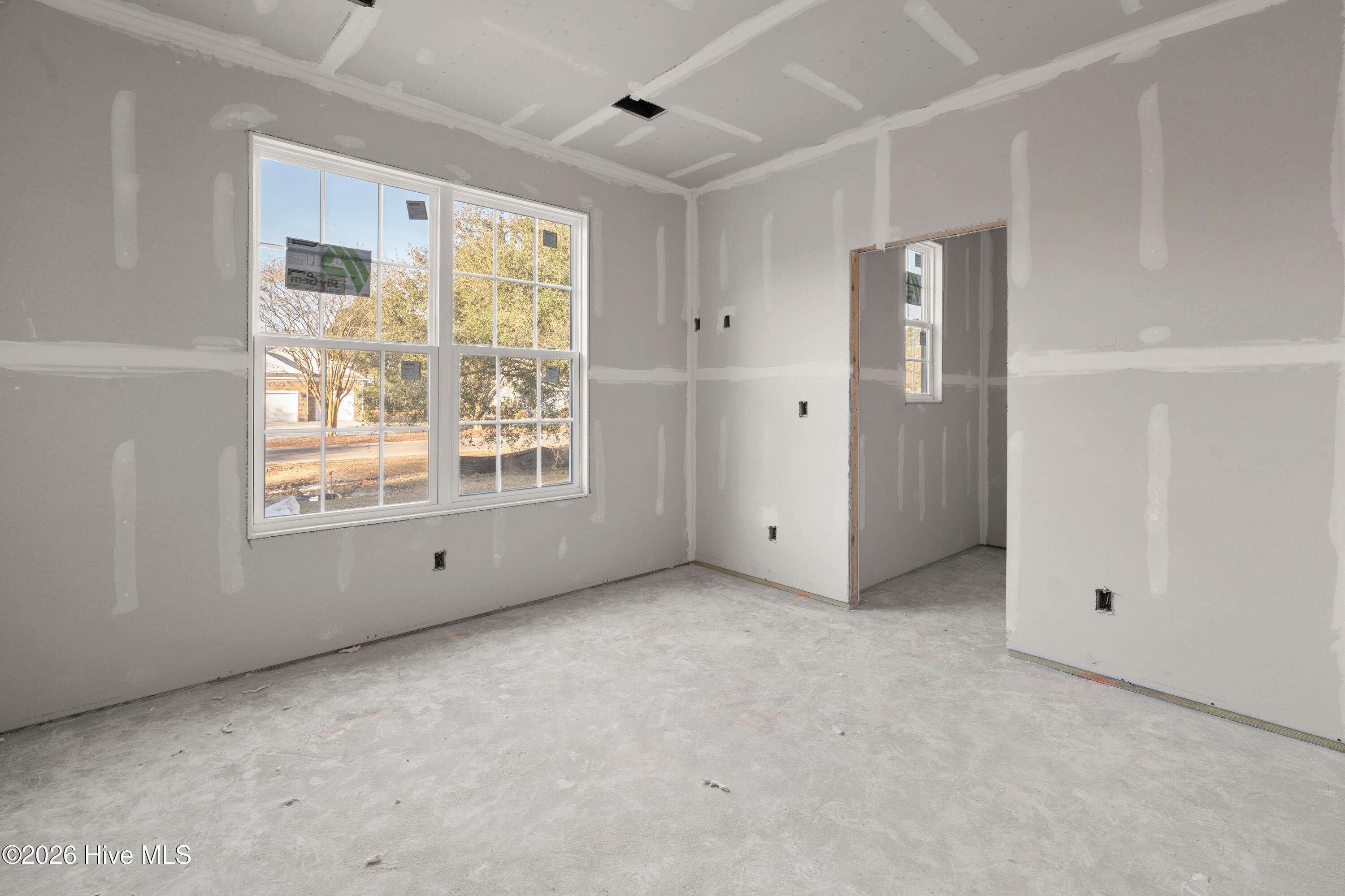 100556549 | Photo 15