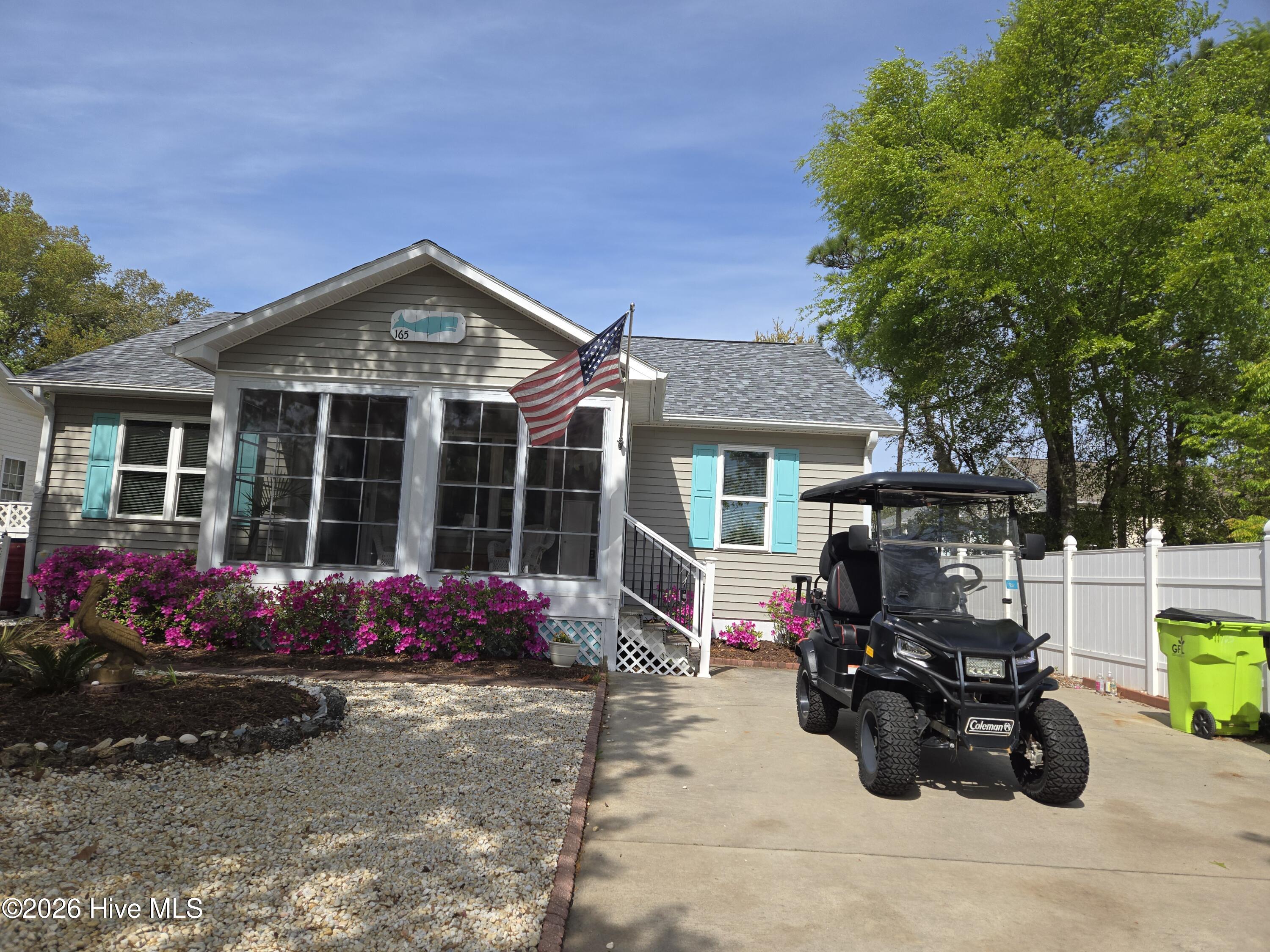 100554076 | Photo 42