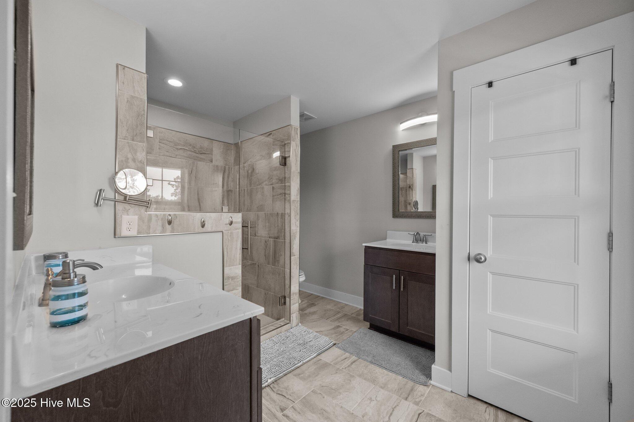 100517734 | Photo 30