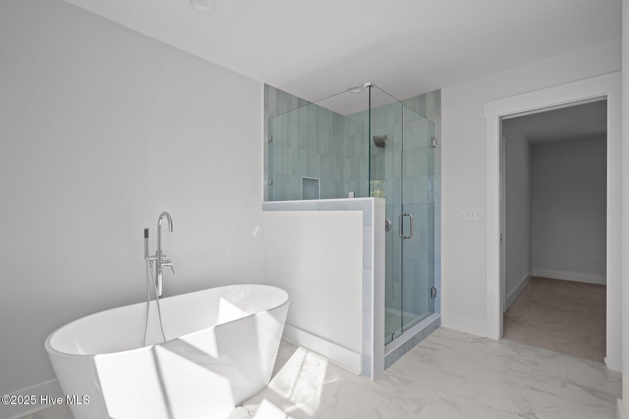 100487553 | Photo 37