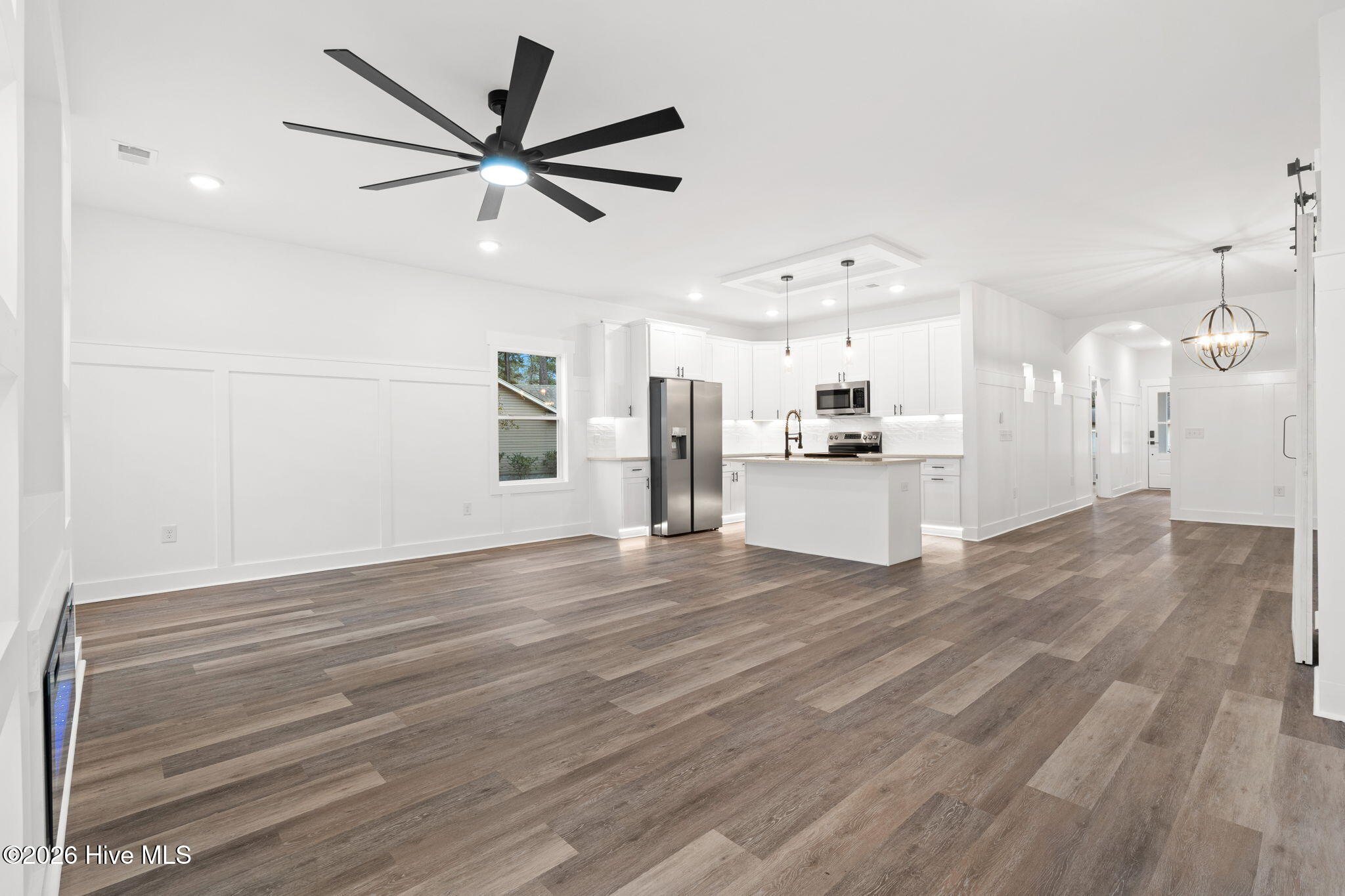 100528198 | Photo 19