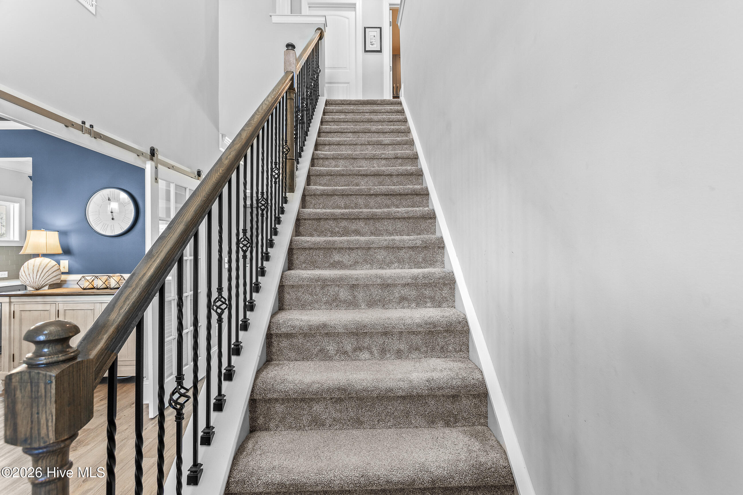 100563975 | Photo 27