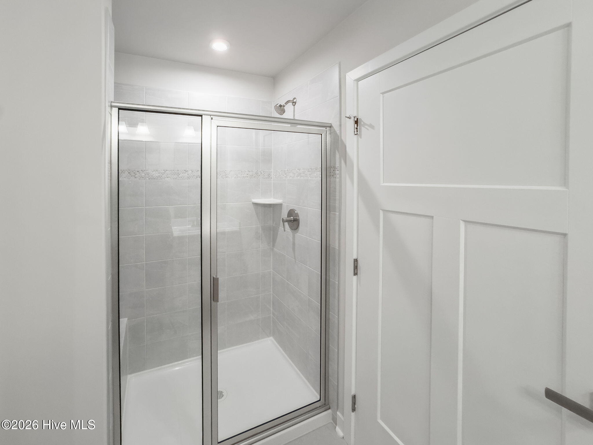 100554684 | Photo 11