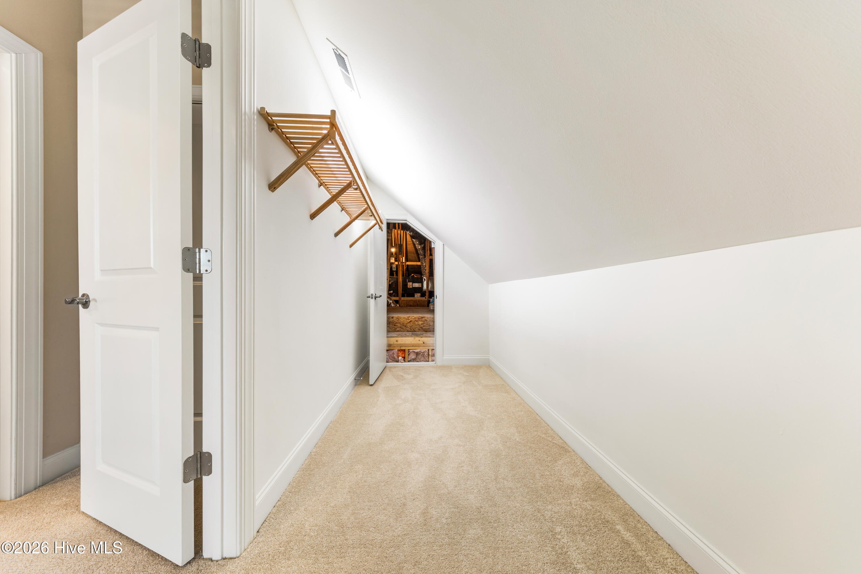 100536175 | Photo 50