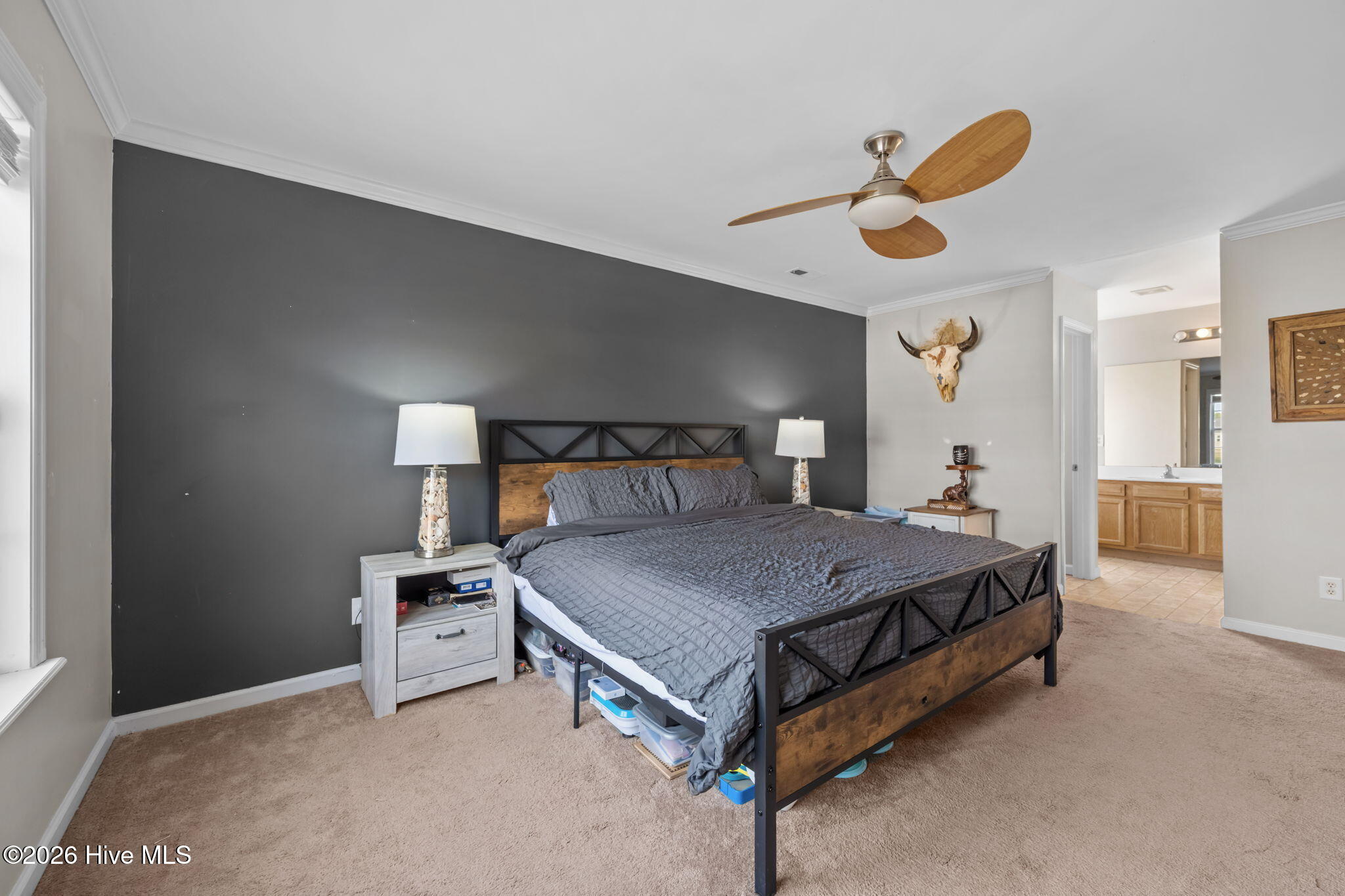 100567671 | Photo 45