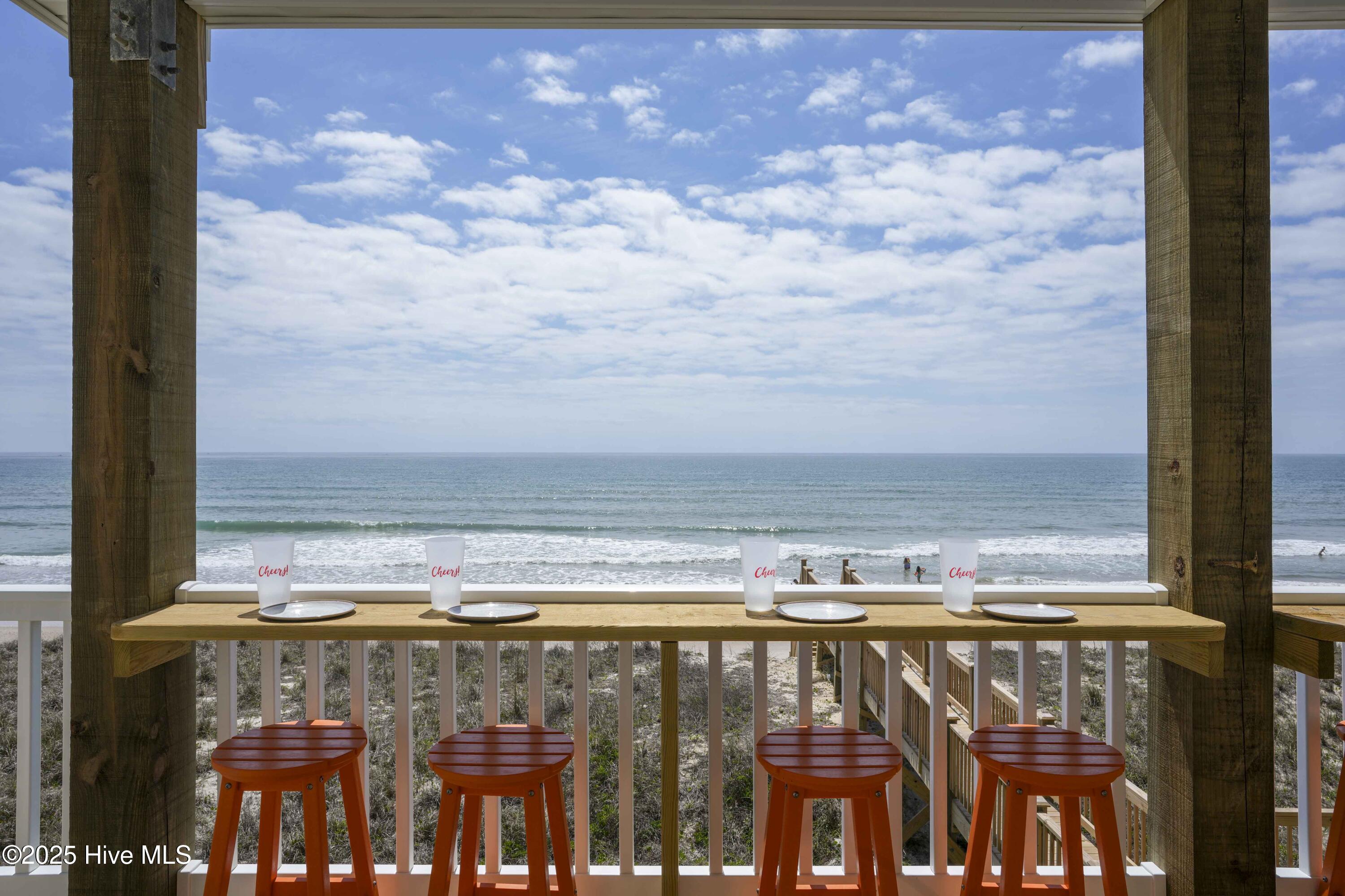 100522890 | Photo 22