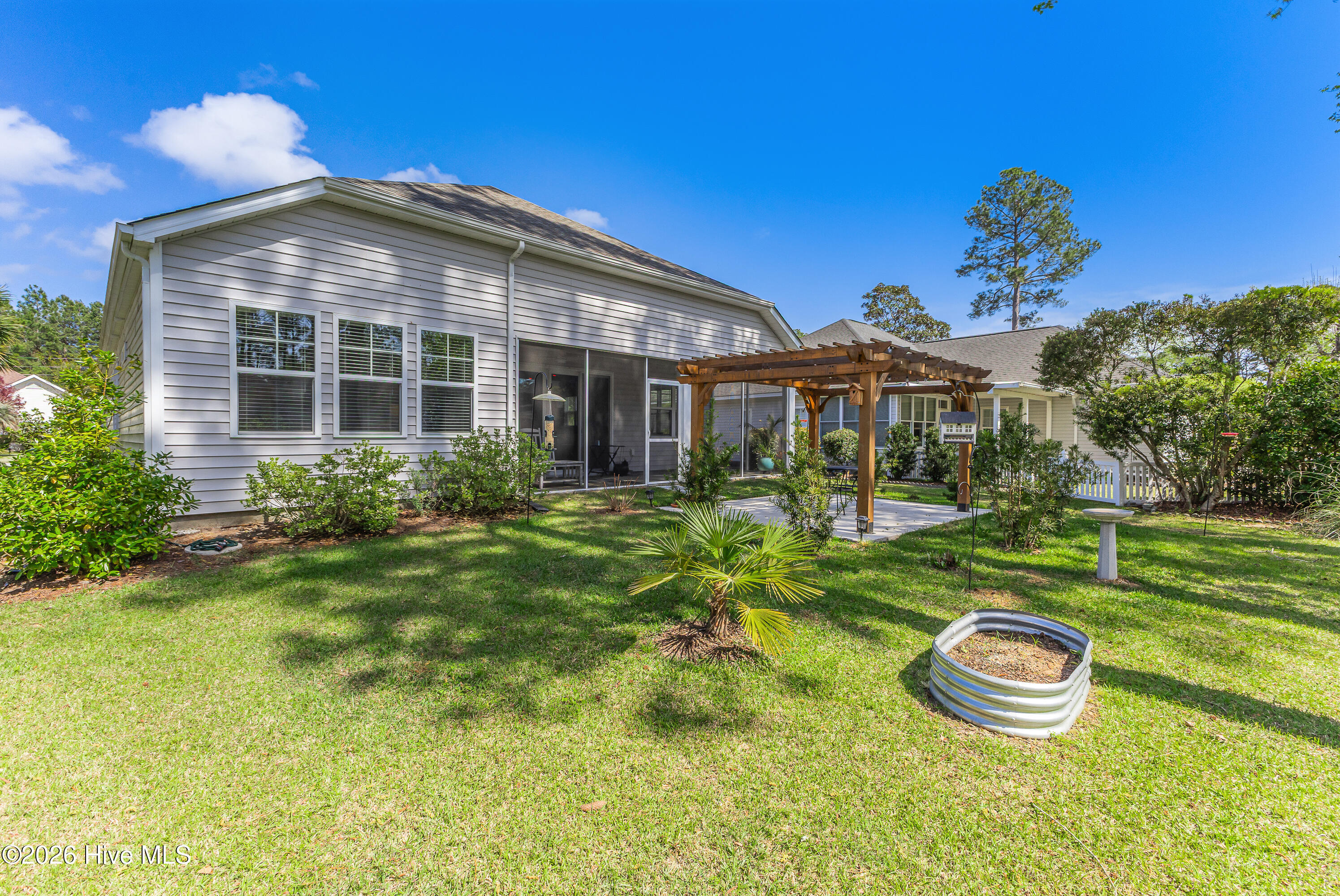 100564699 | Photo 35