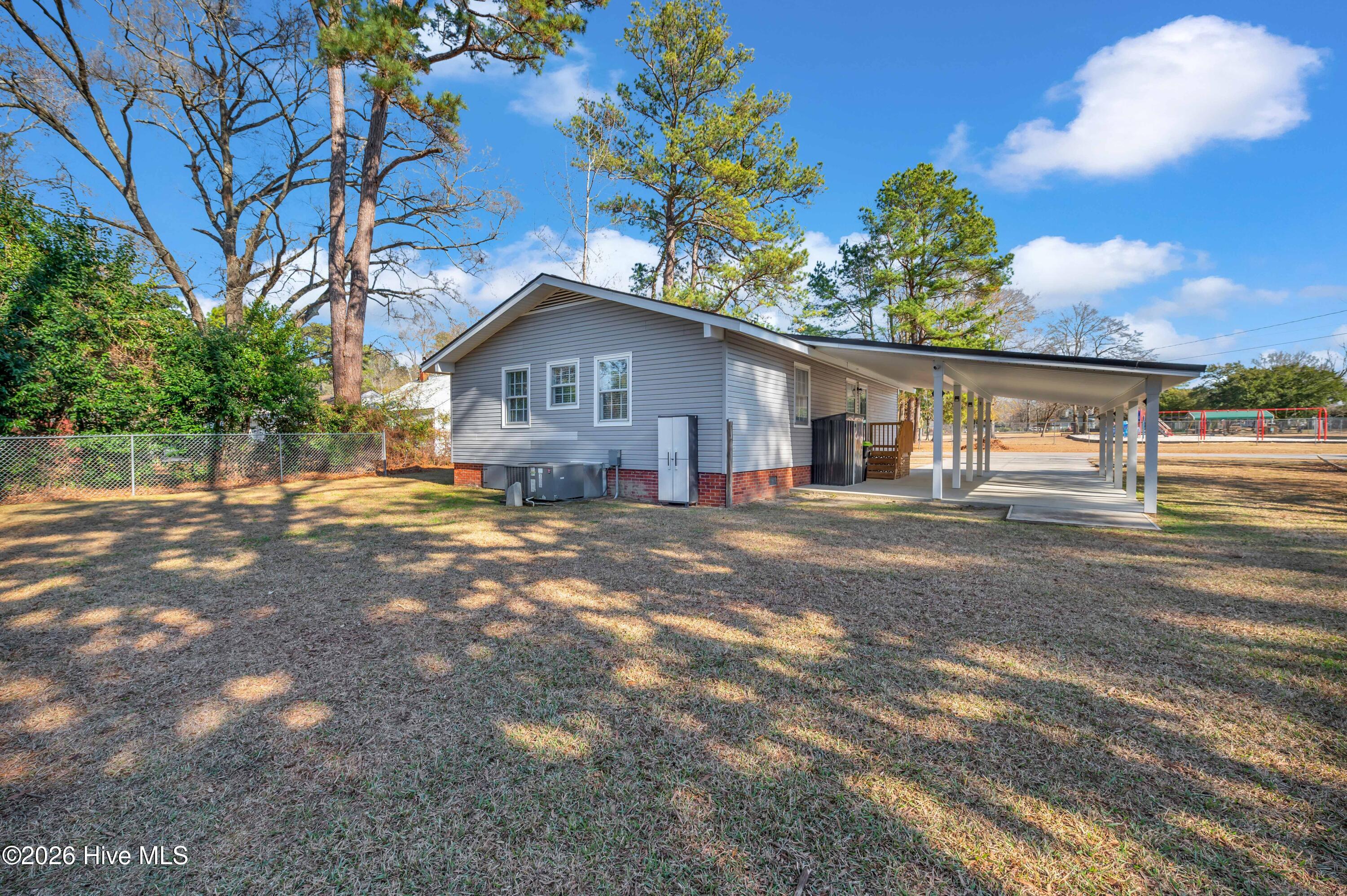 100547625 | Photo 30