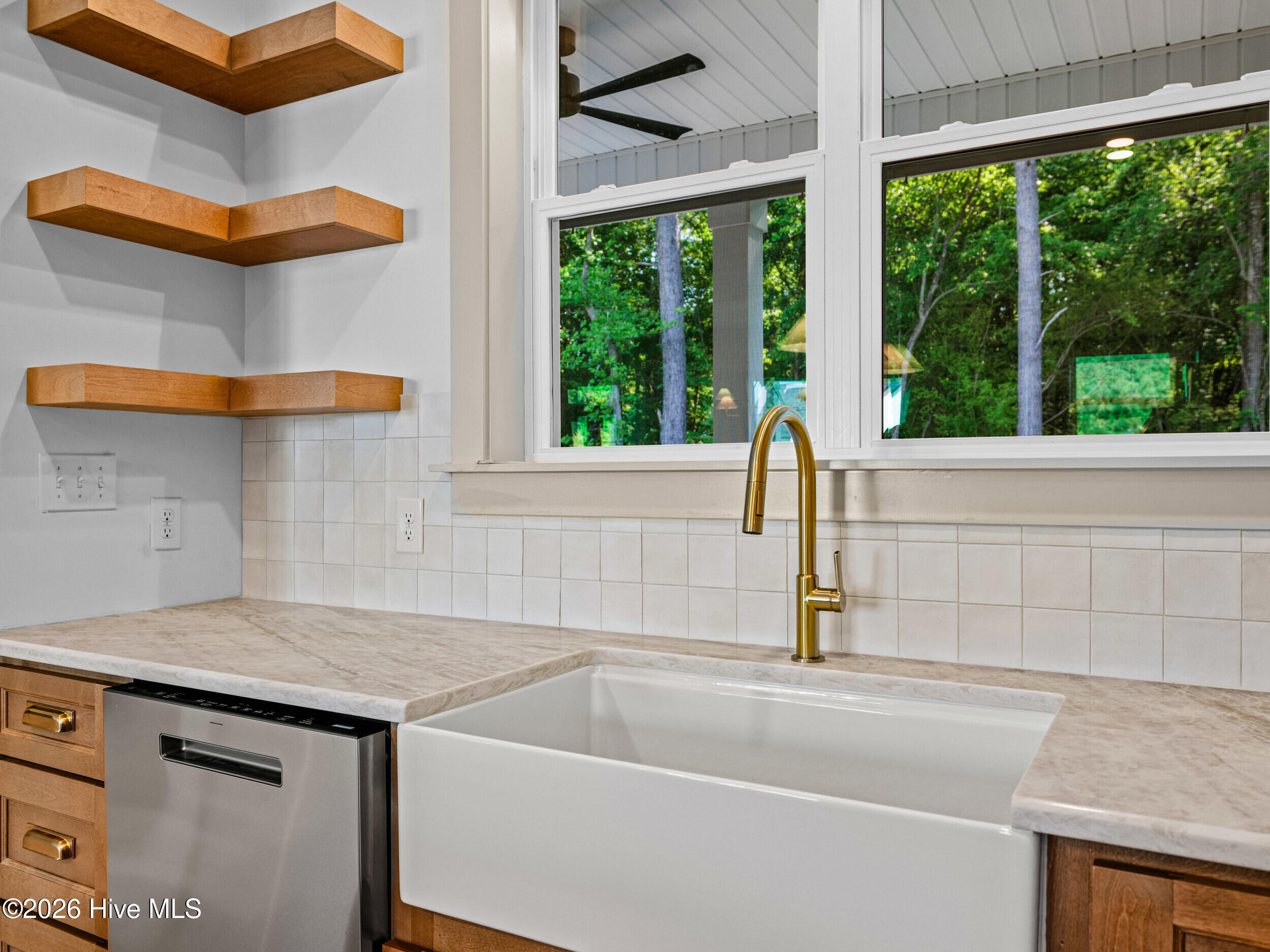 308 Belgian Court, Richlands, NC 28574 – photo 17: a02a0072