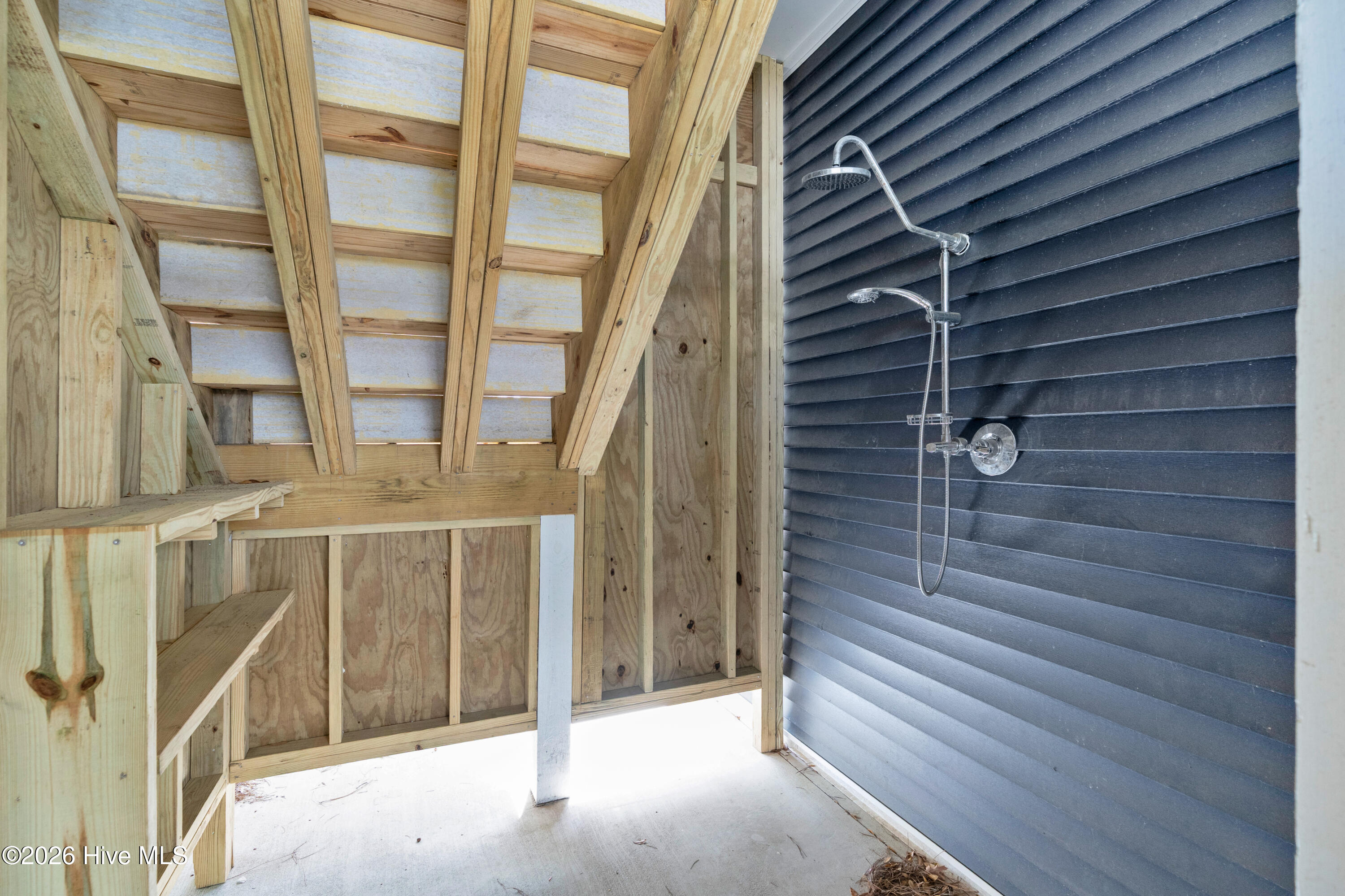 100565490 | Photo 37