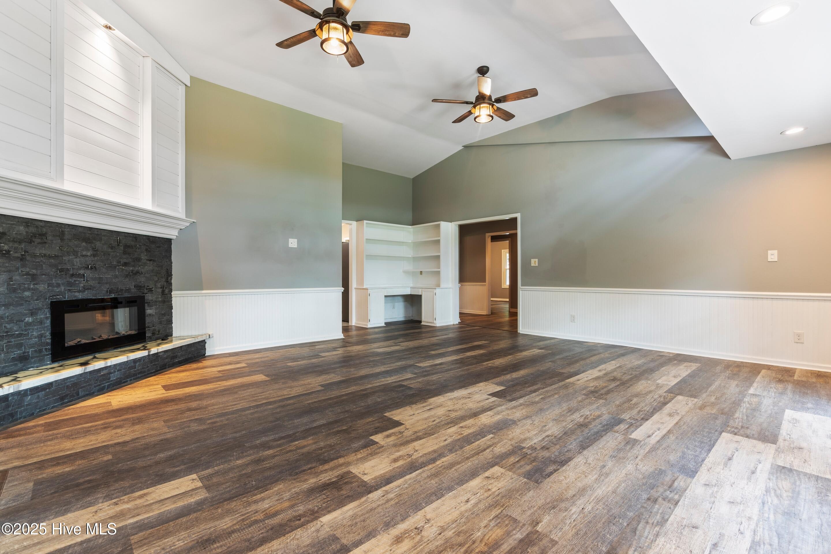 100527267 | Photo 10