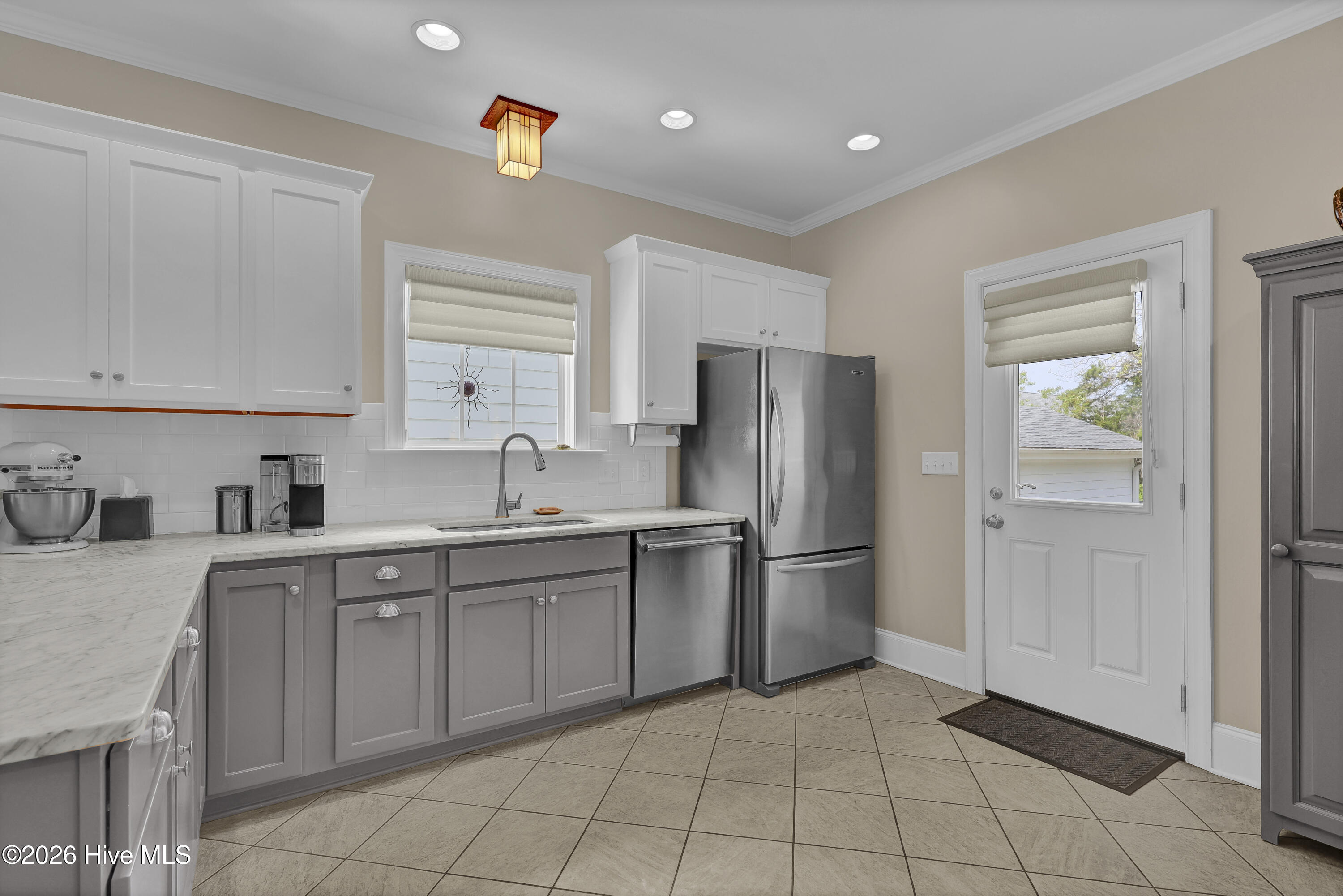 100566208 | Photo 12