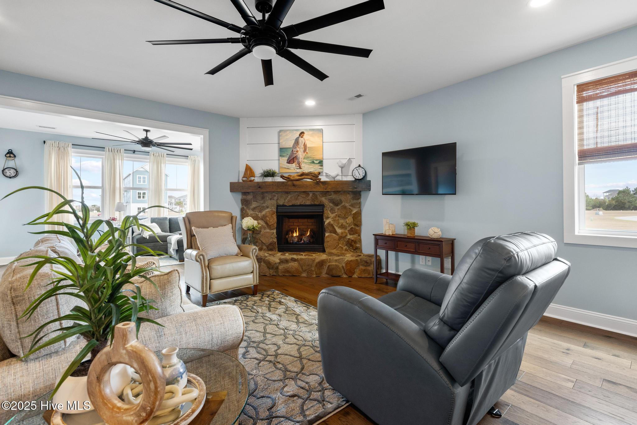 100554502 | Photo 17