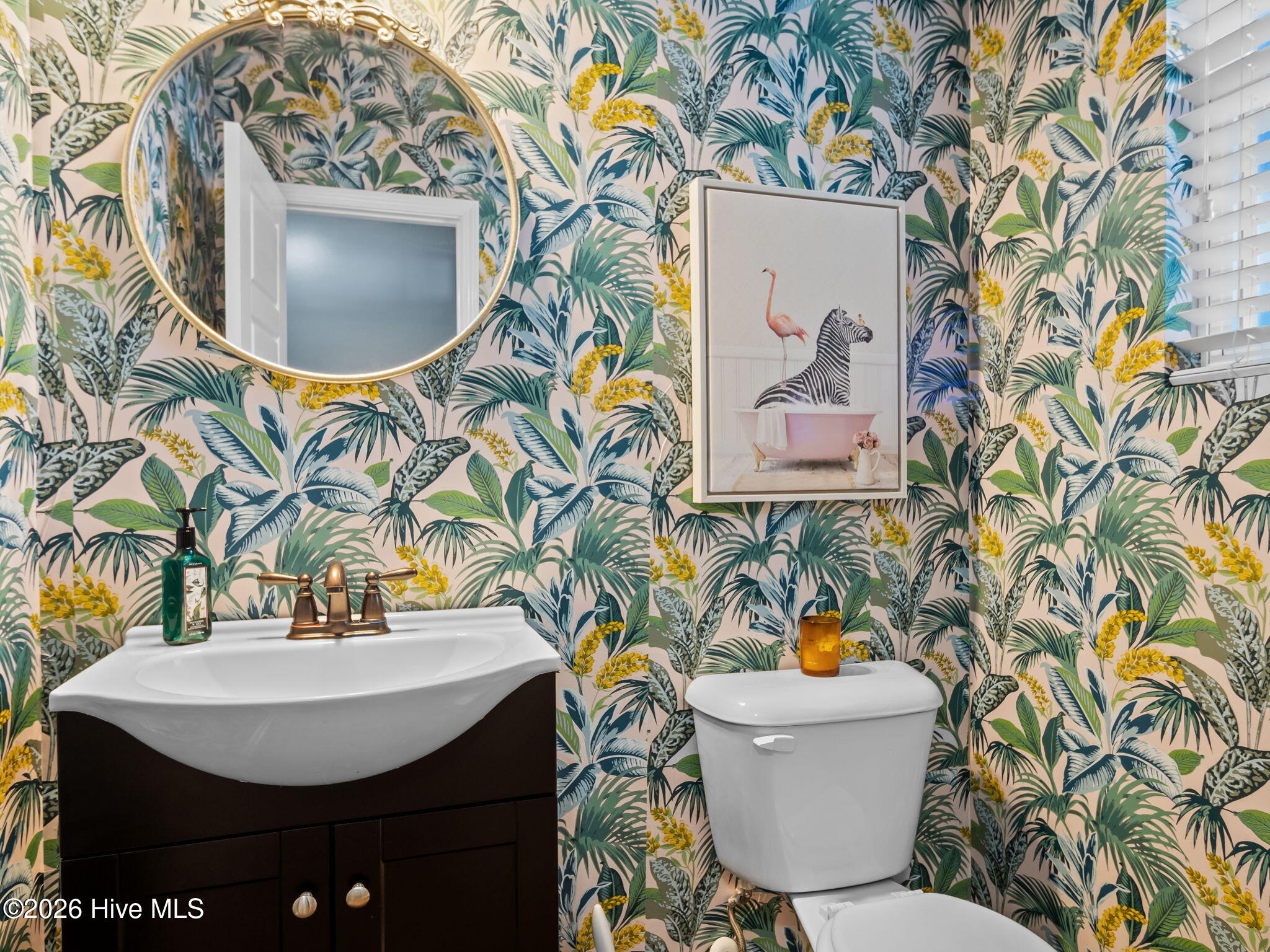 100548967 | Photo 31