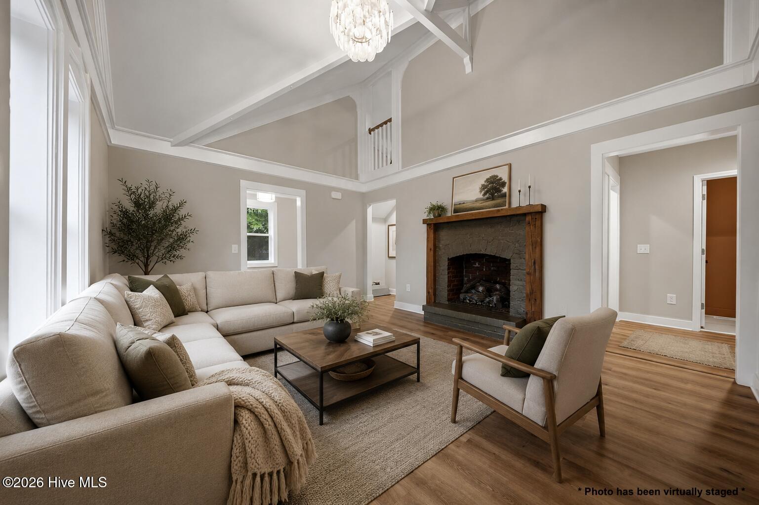 100572580 | Photo 9