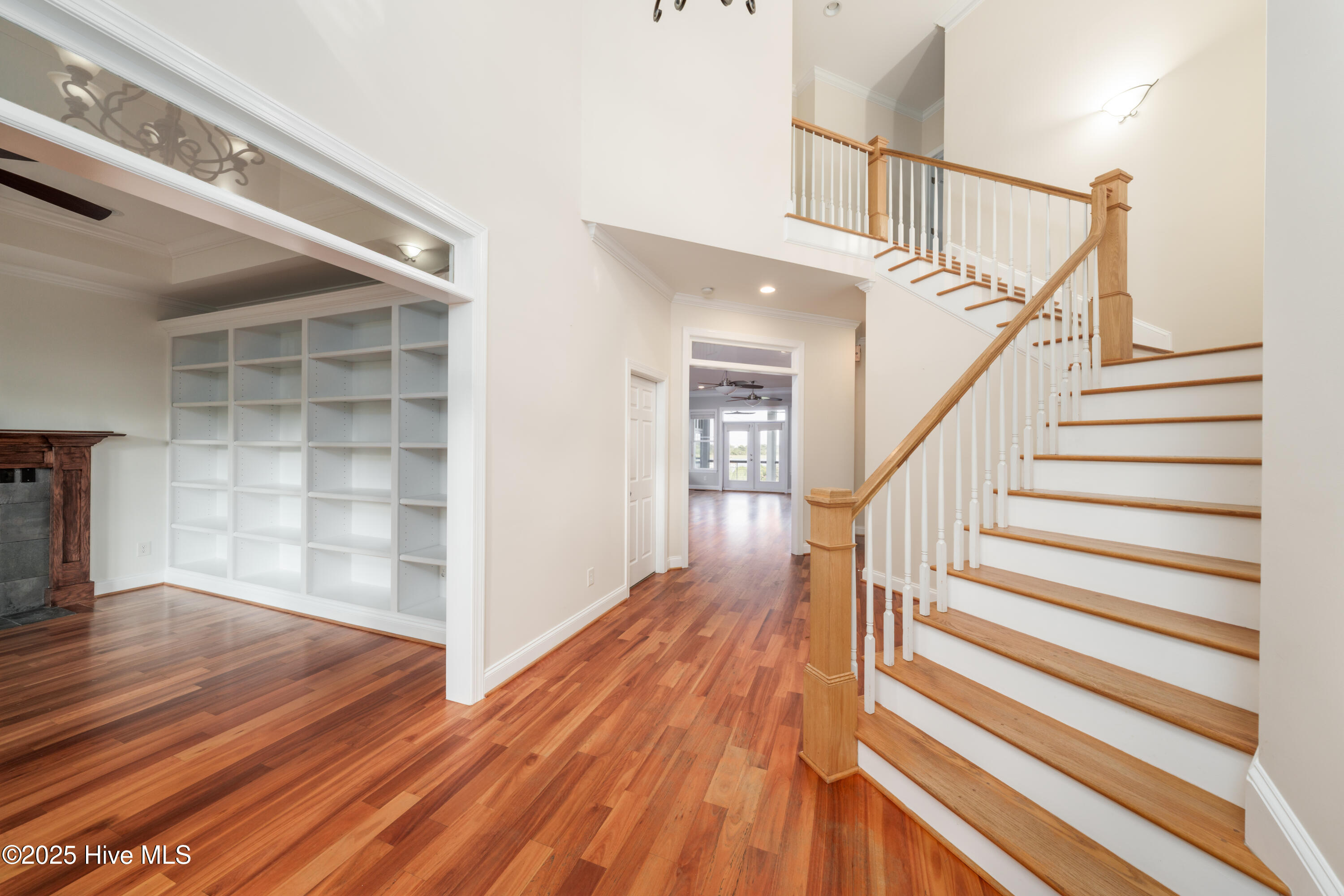 100510082 | Photo 29