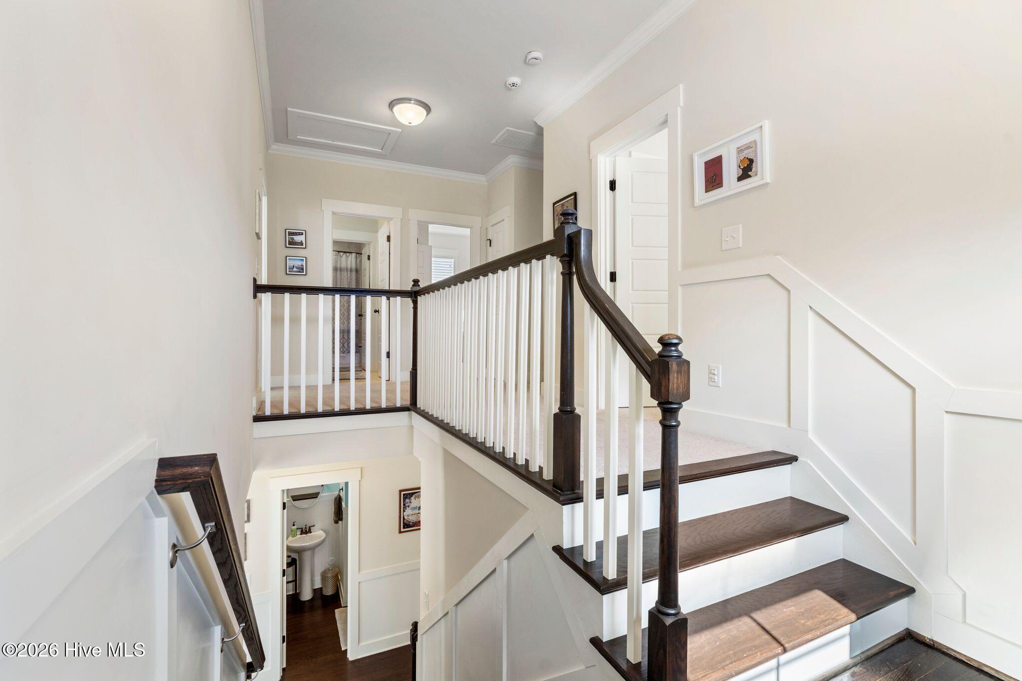 100558844 | Photo 30