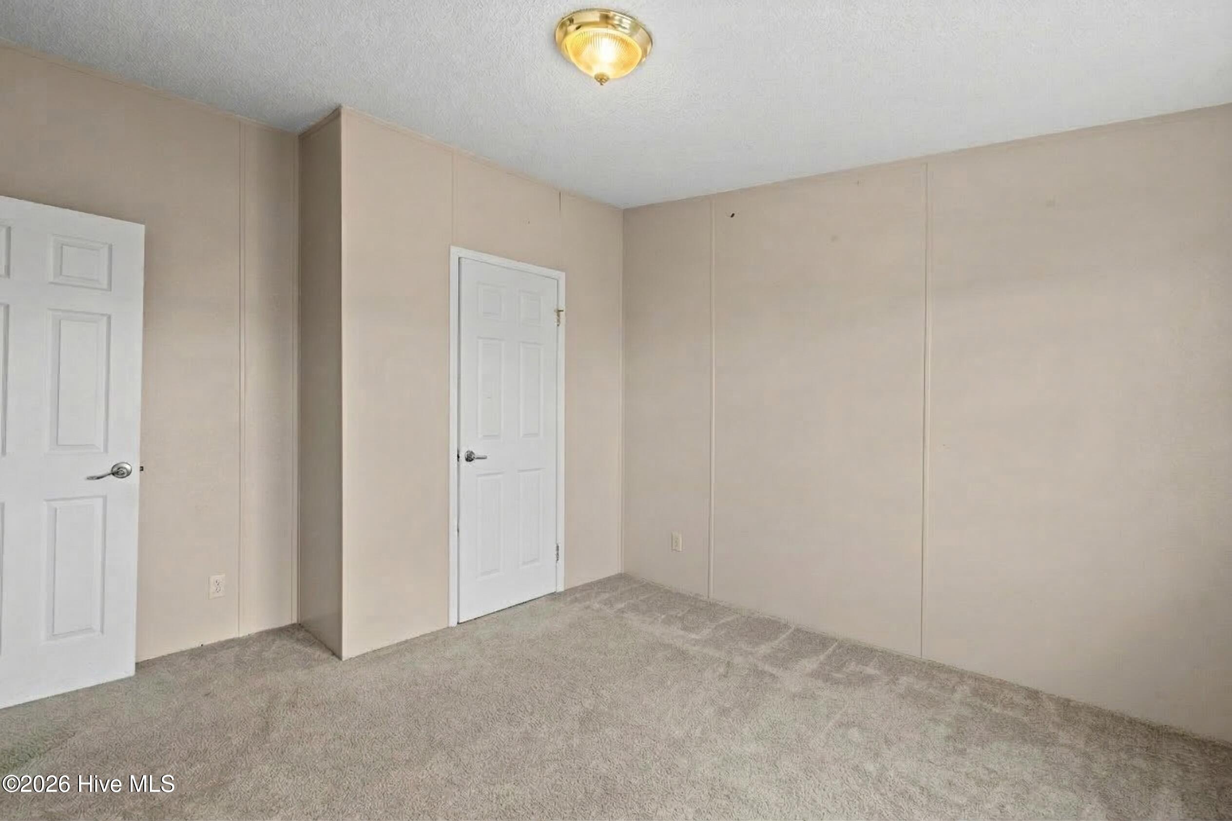 100561746 | Photo 24