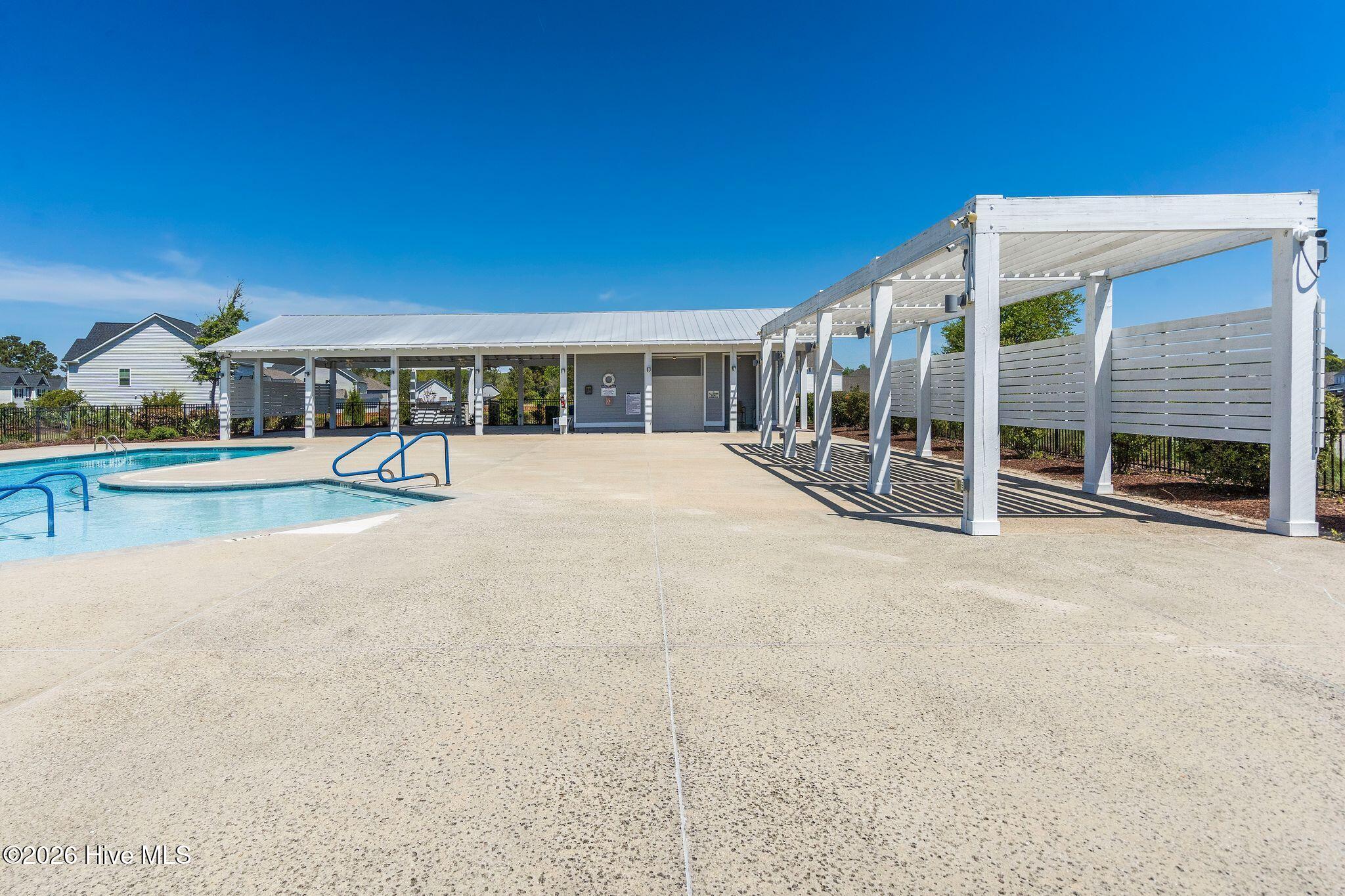 100558926 | Photo 73