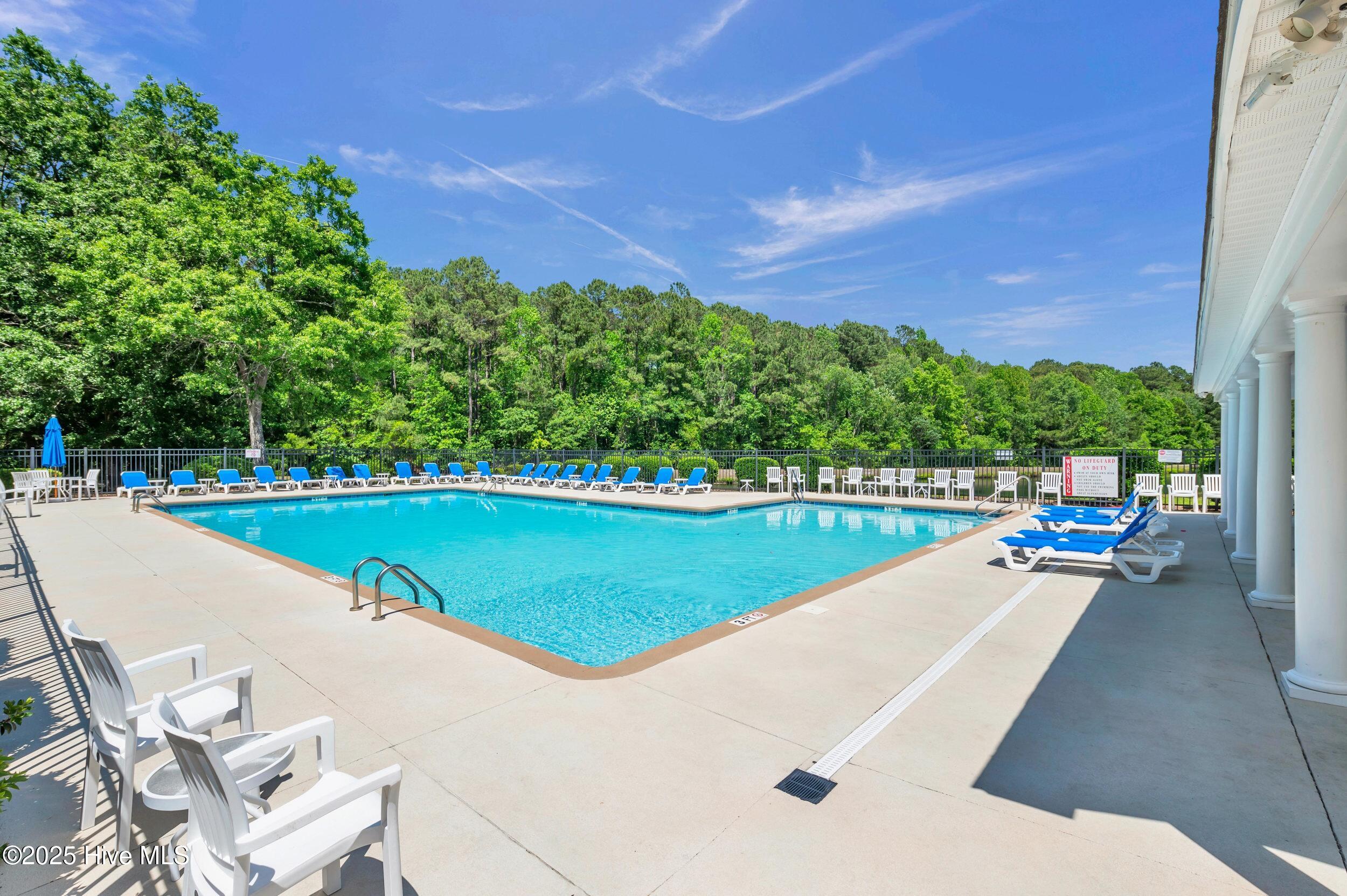 100506043 | Photo 70