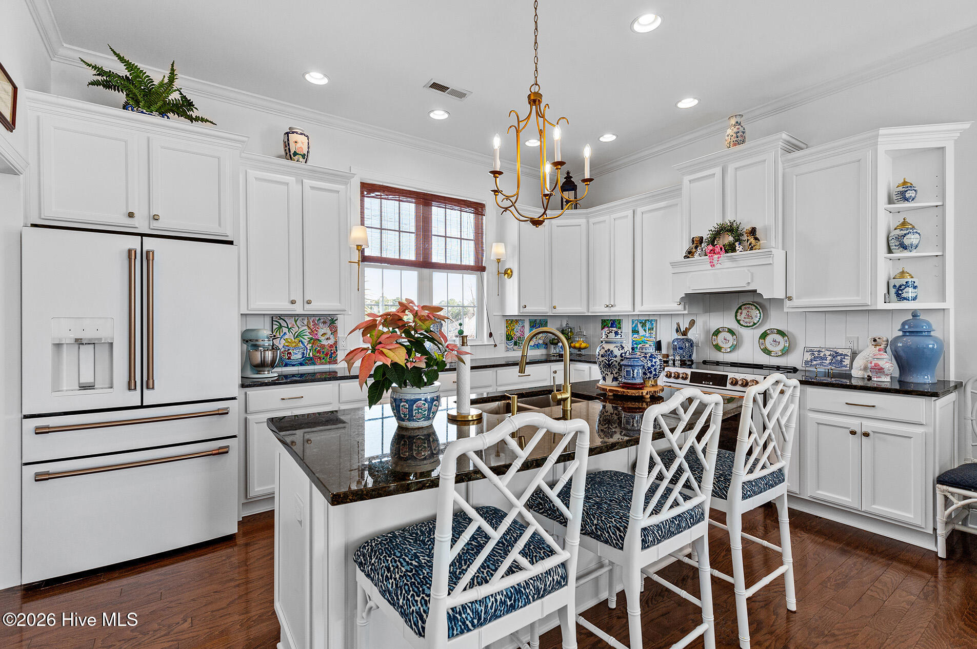 100554340 | Photo 27