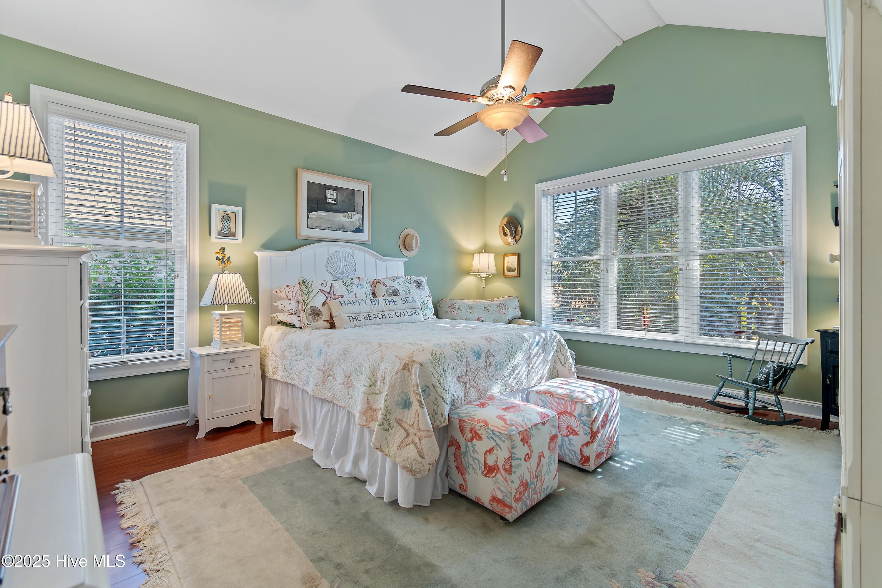 100545354 | Photo 22