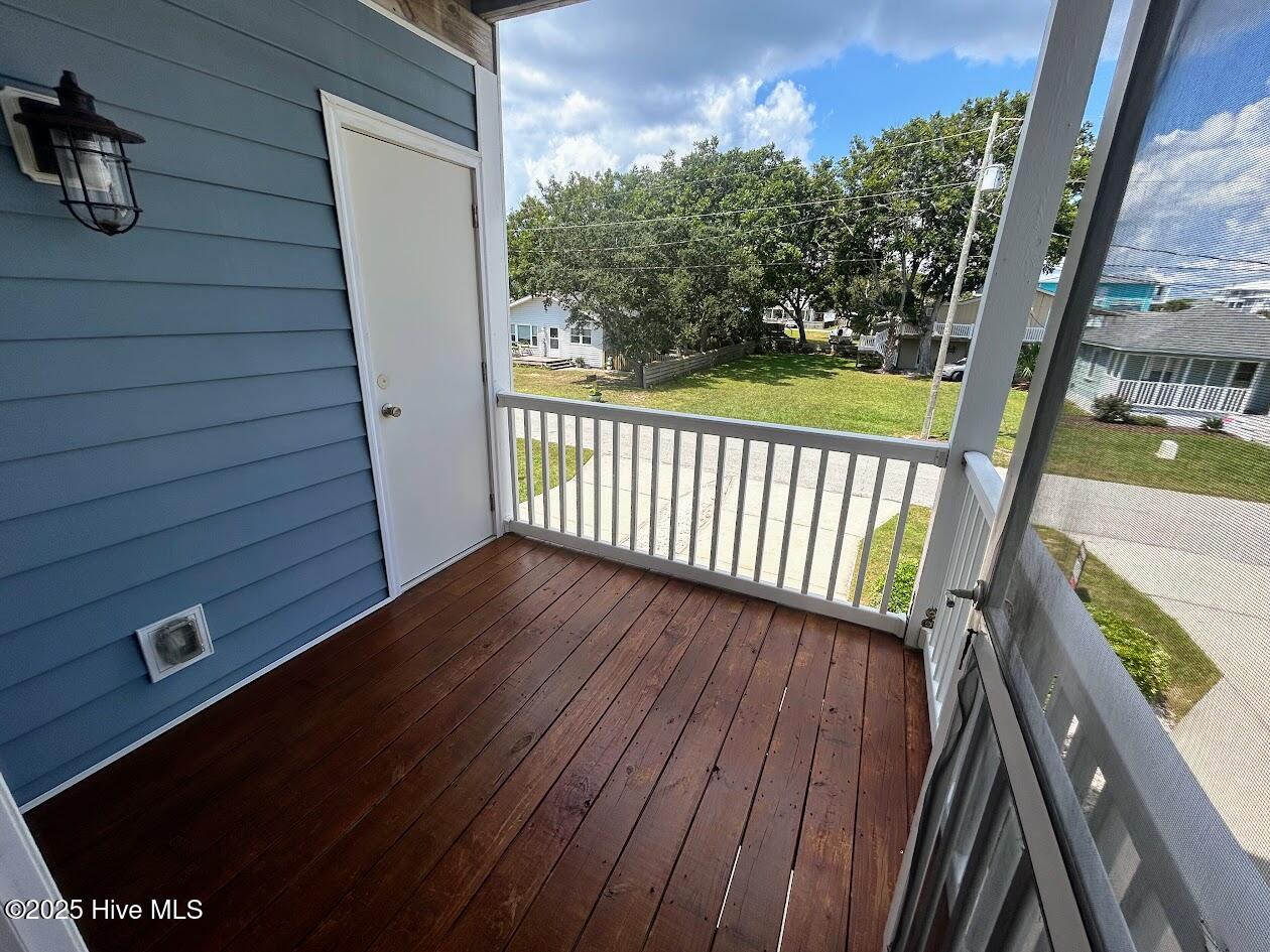 100527040 | Photo 19