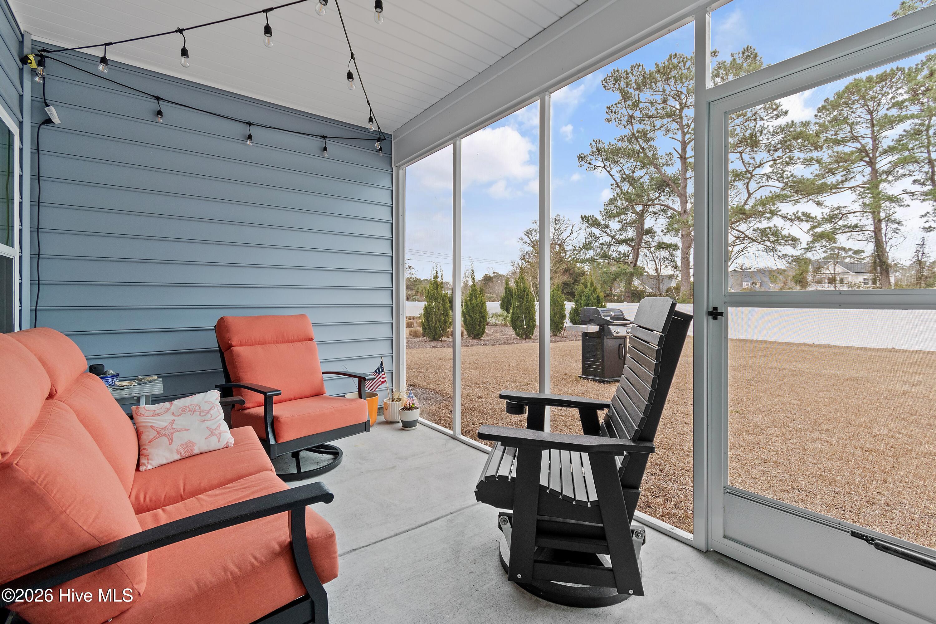 100555665 | Photo 30