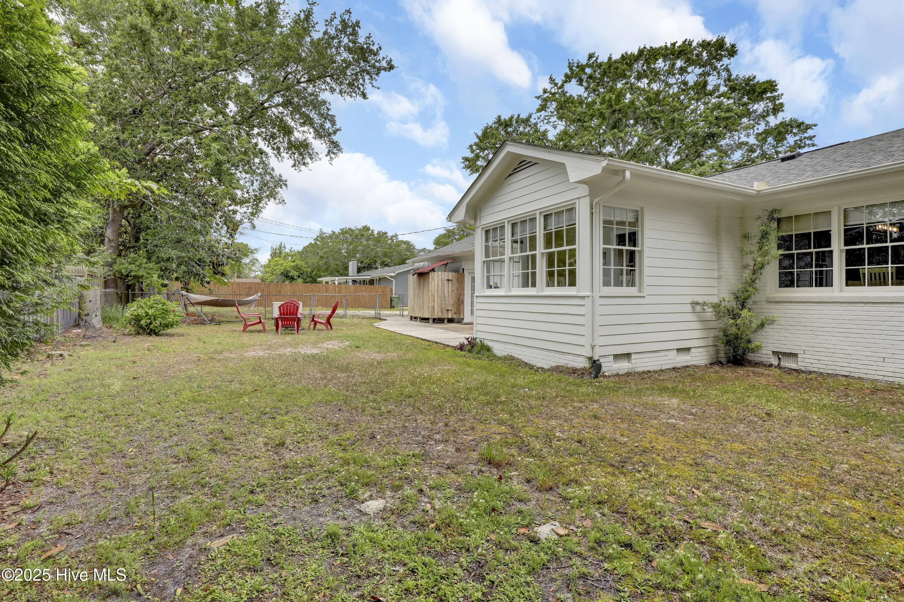 100566321 | Photo 29