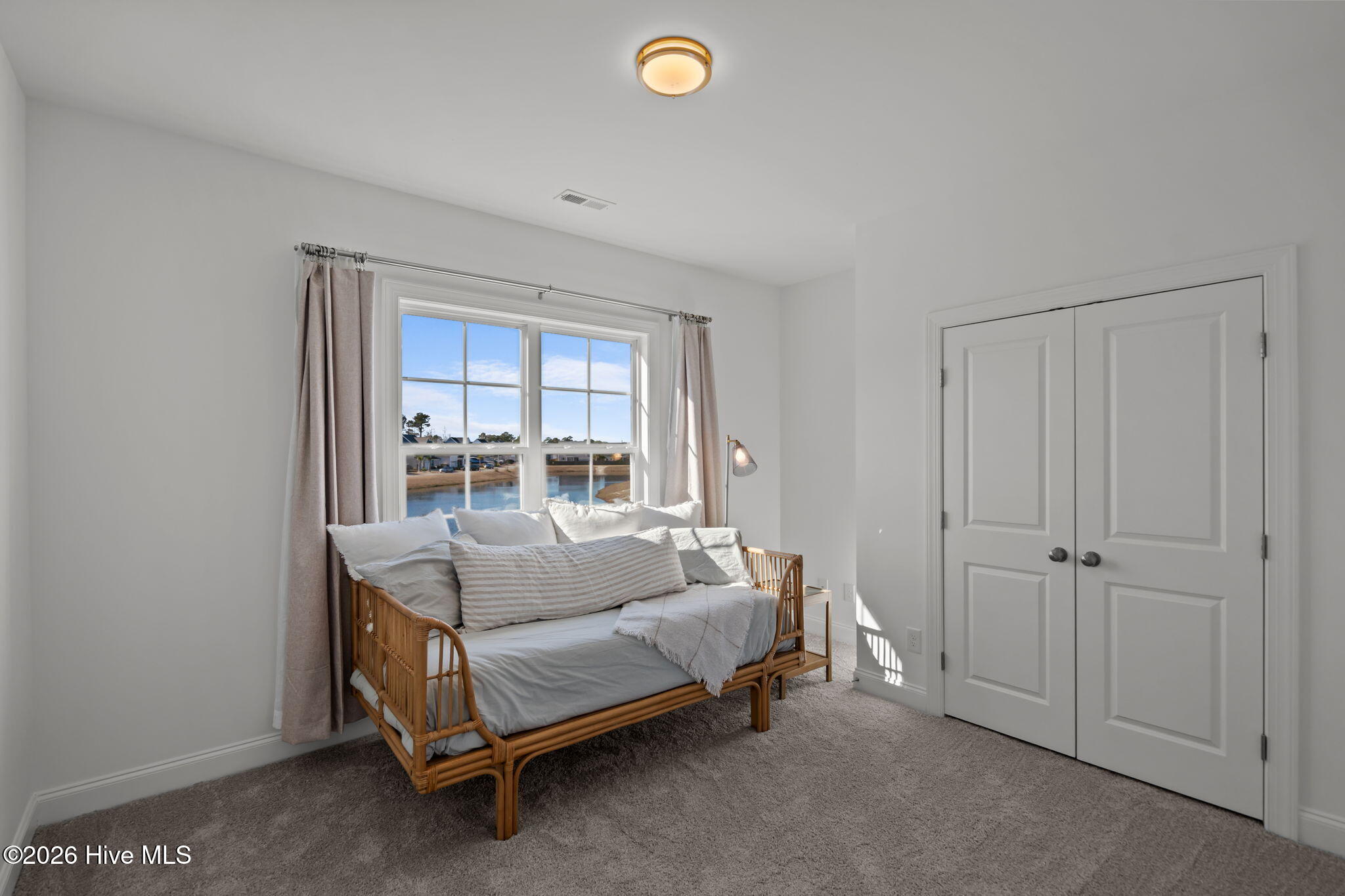 100552740 | Photo 37