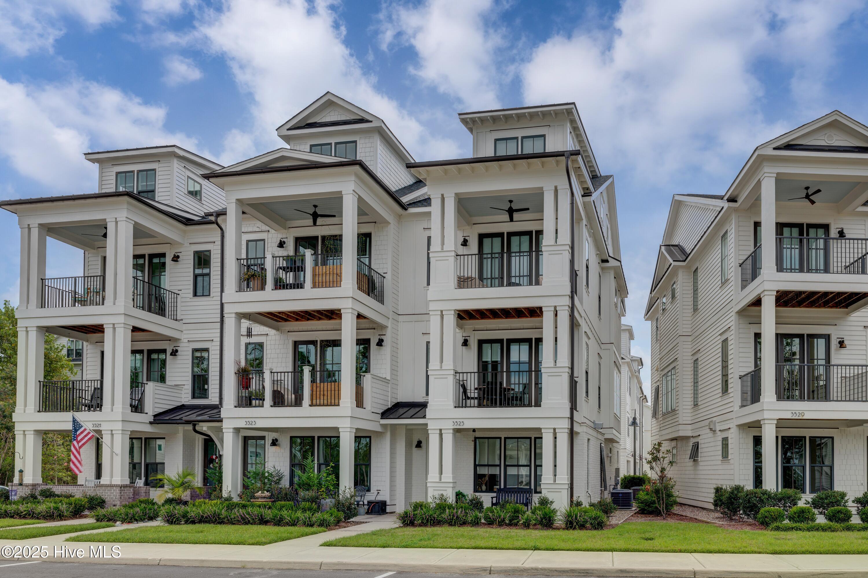 100532923 | Photo 12