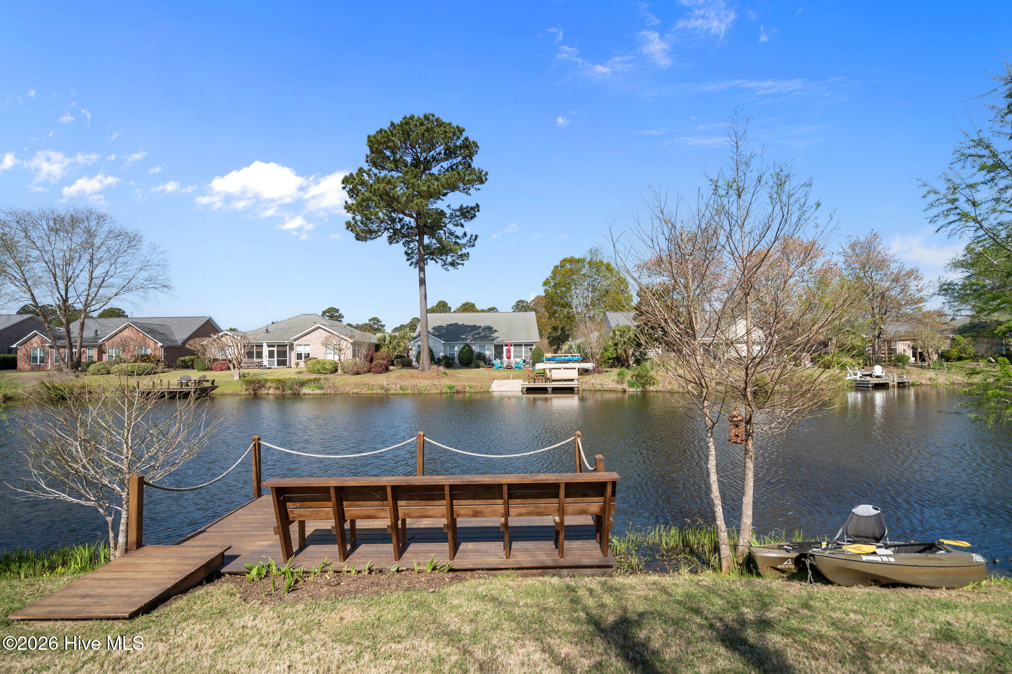 100563487 | Photo 56