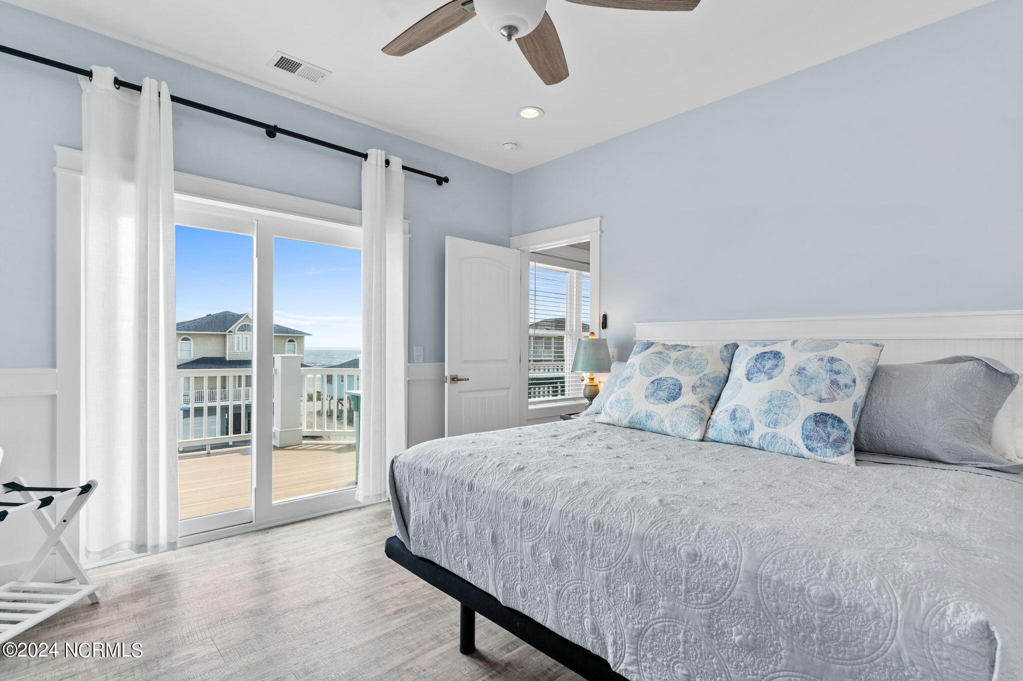 445 E Third Street, Ocean Isle Beach, NC 28469 – photo 18: kahunaphoto.com (10 of 23)