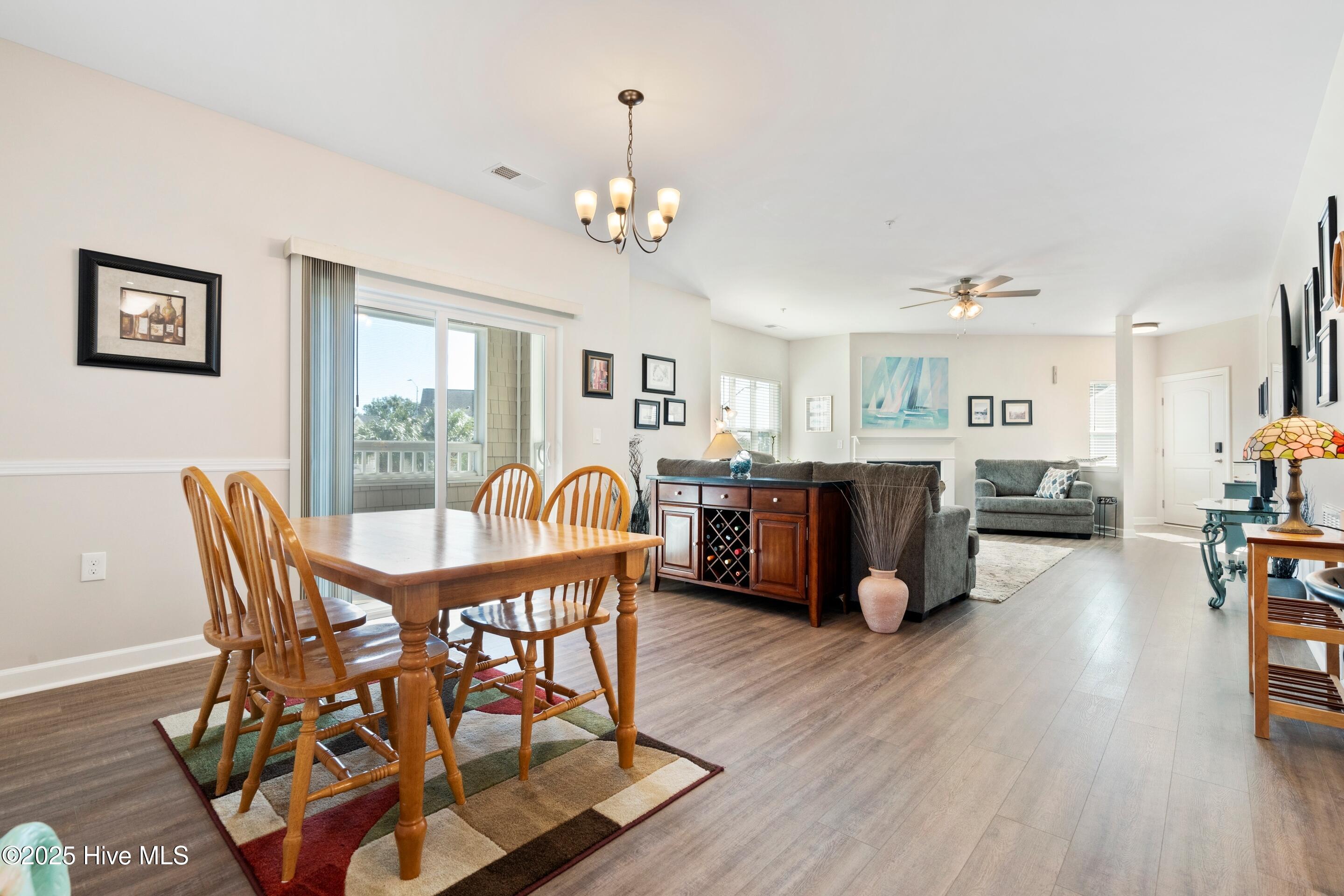 100542204 | Photo 14