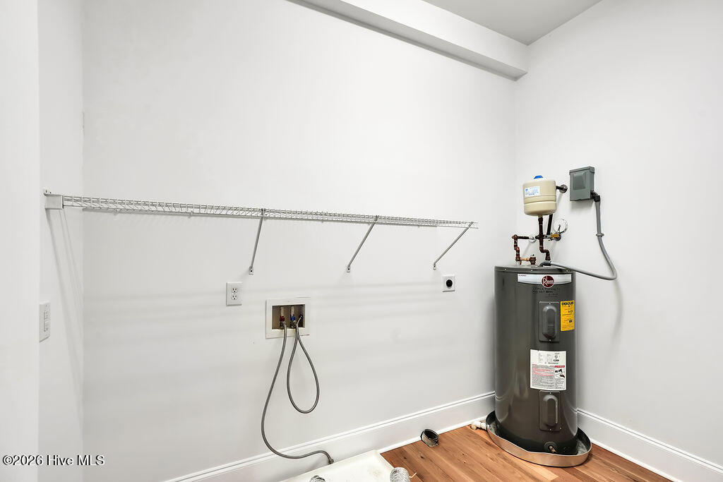 100562852 | Photo 13