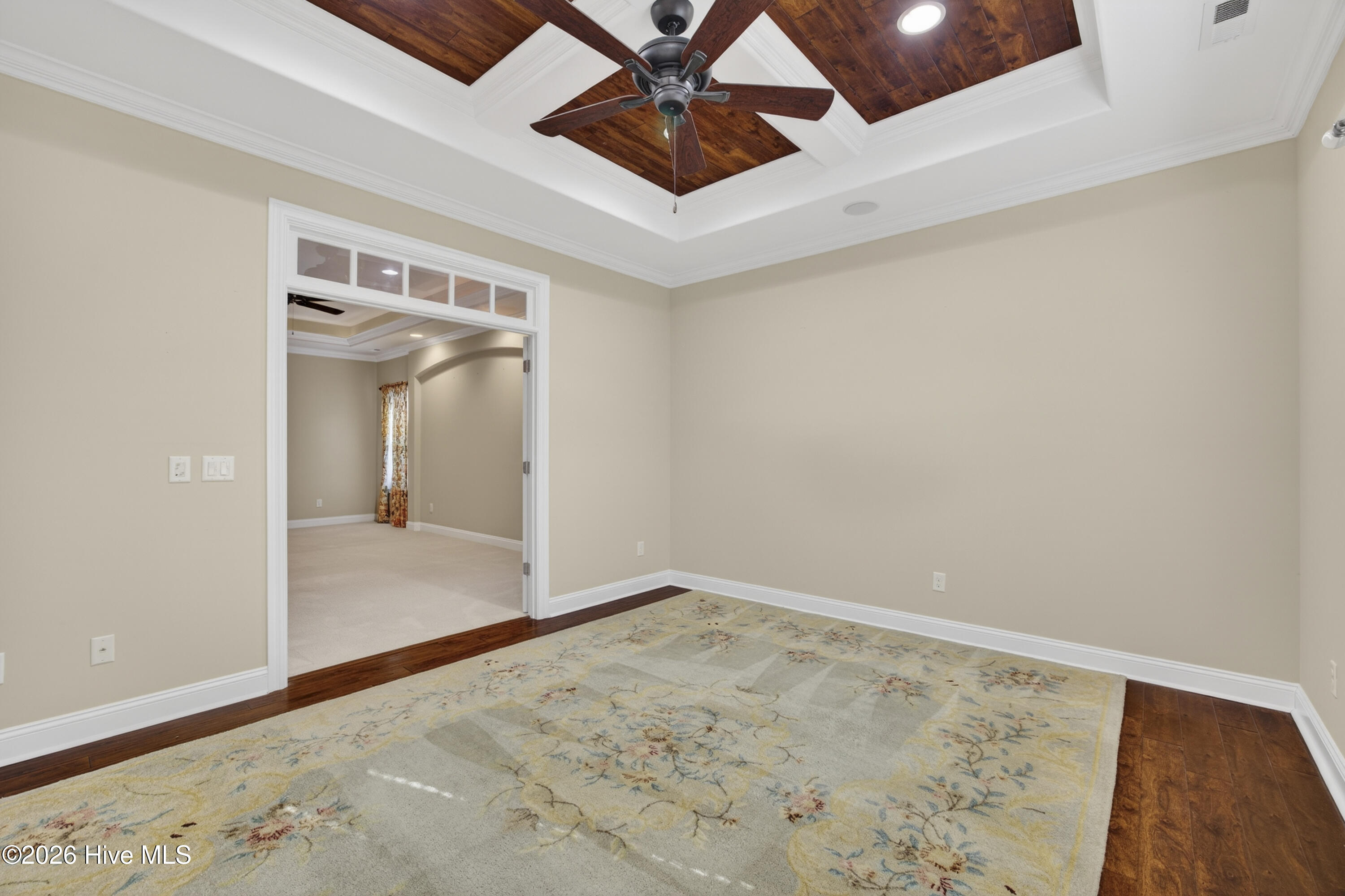 100550633 | Photo 24